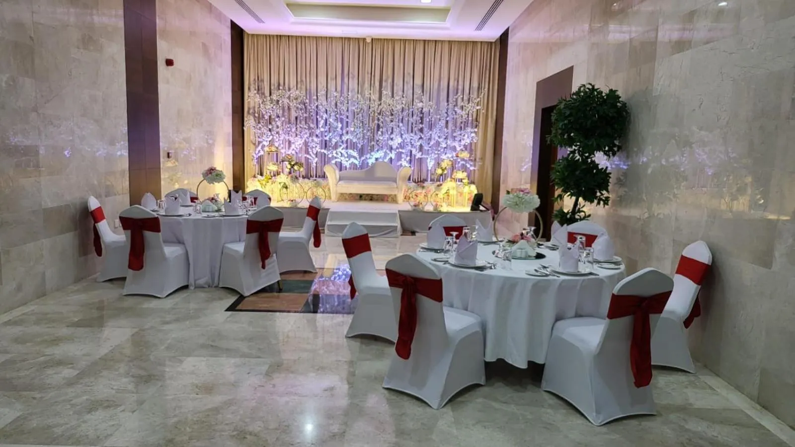 Banquet/Function facilities in Red Castle Hotel