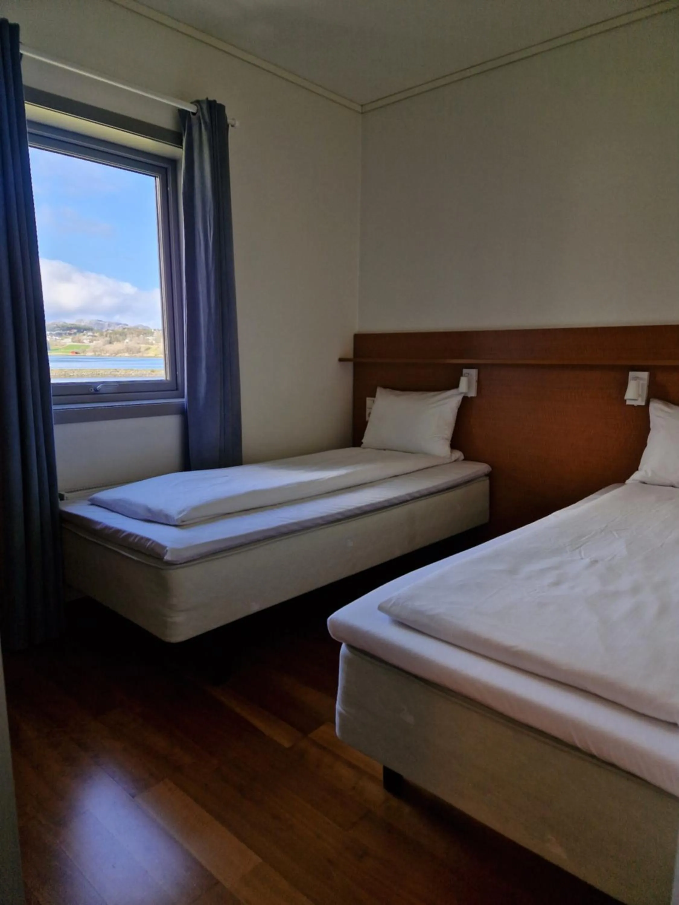 Bedroom, Bed in Bjugn Hotell