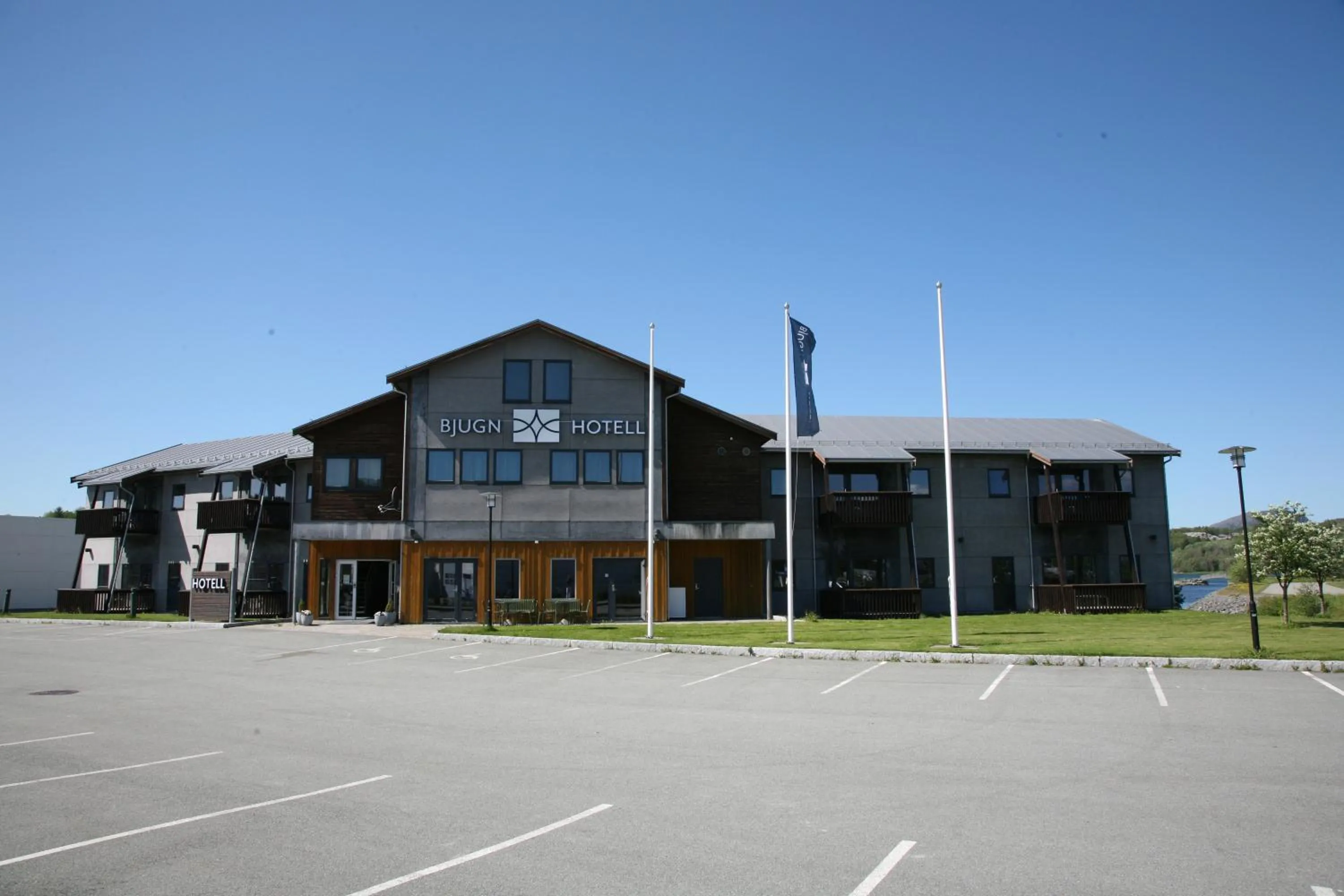 Property building in Bjugn Hotell