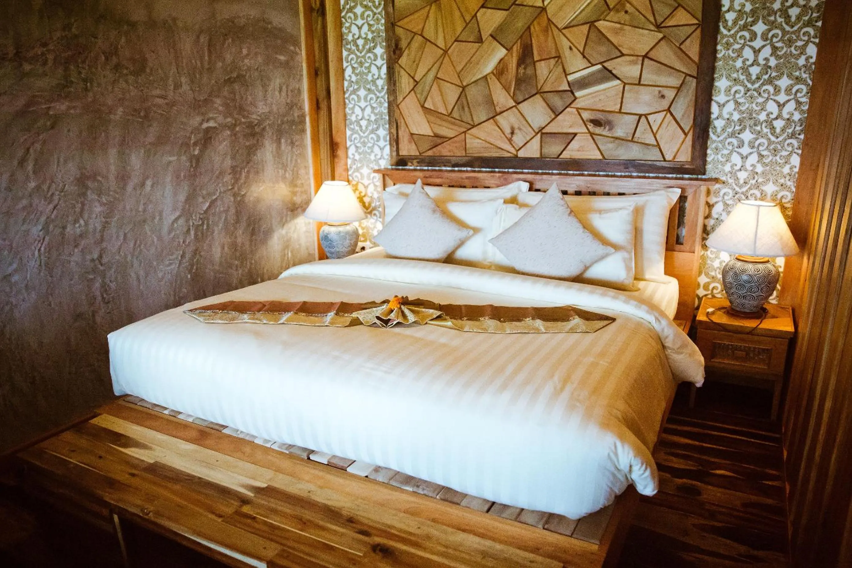 Bedroom, Bed in Phi Phi Phu Chalet Resort