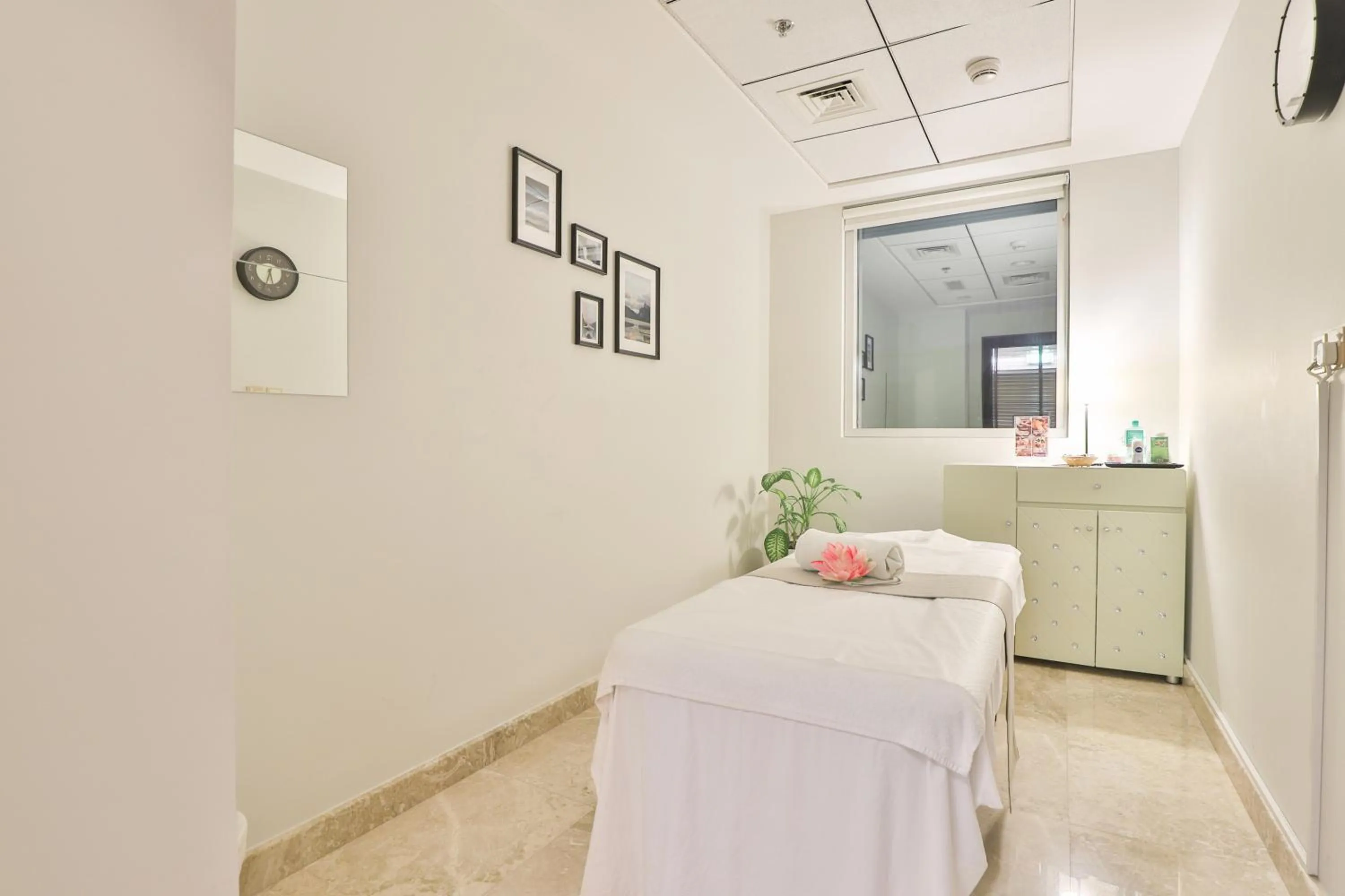 Spa and wellness centre/facilities, Bed in Telal Hotel Apartments