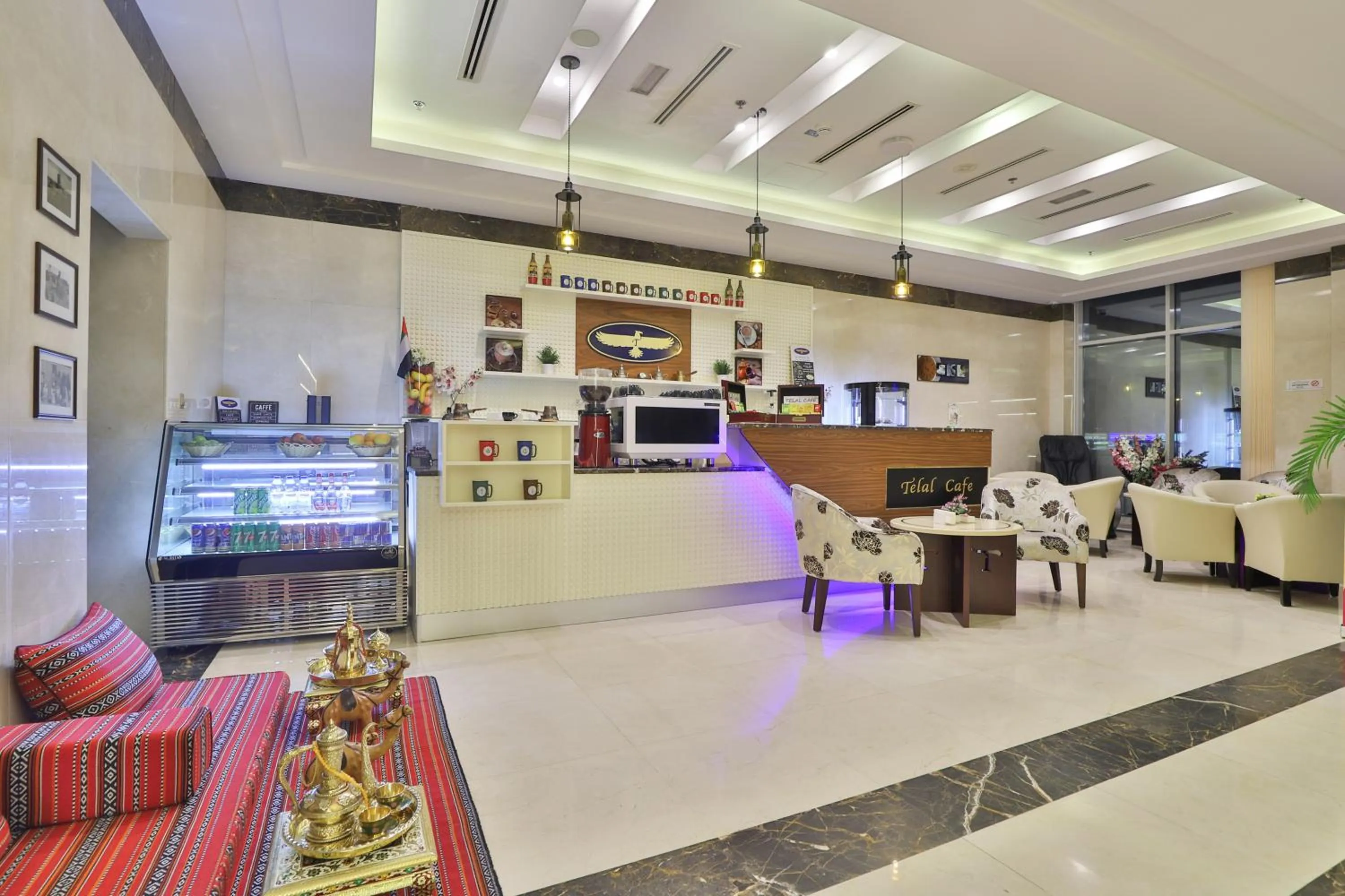 Restaurant/places to eat in Telal Hotel Apartments