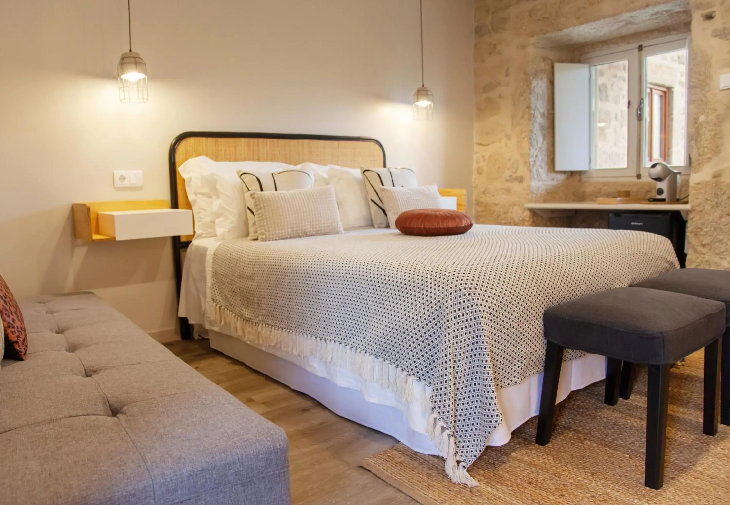 Queen Room with Spa Bath in Quinta do Caminho, AL Queen Room with Spa Bath in Quinta do Caminho, AL