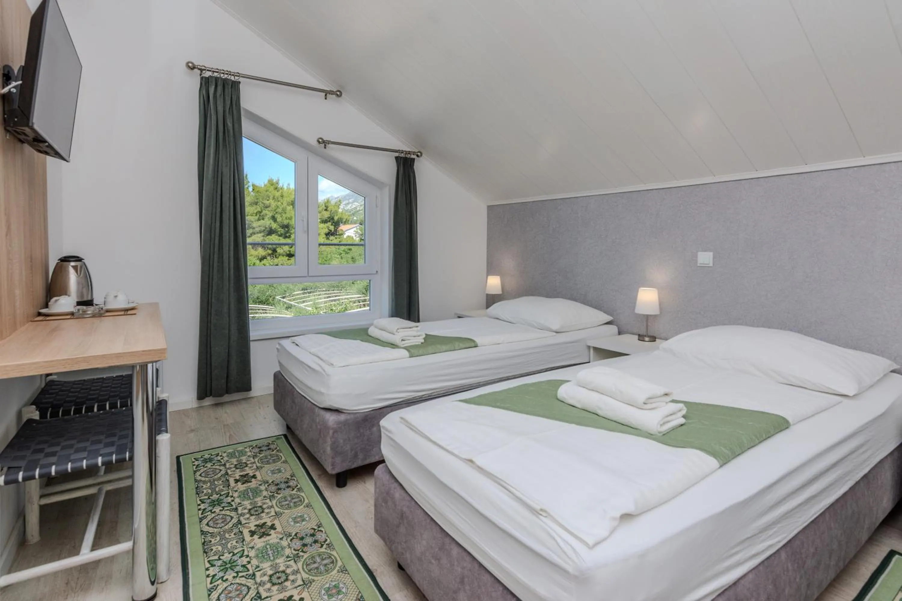 Property building, Bed in Hotel Vicko