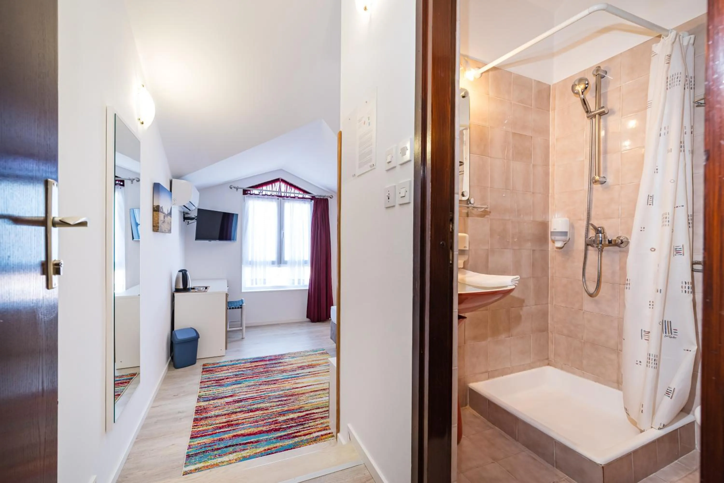 Property building in Hotel Vicko