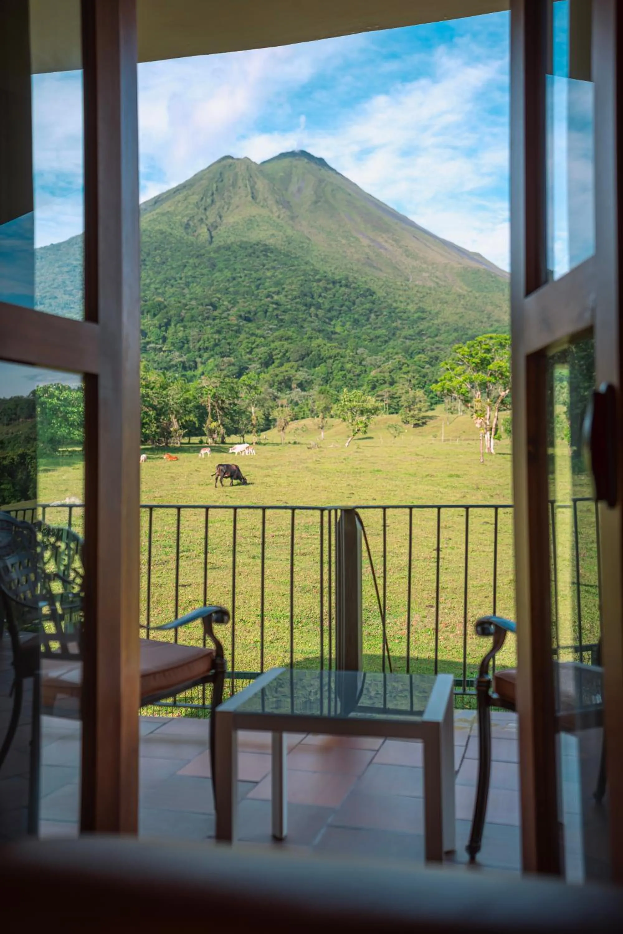 Natural landscape in Paradise Hot Springs - Thermal Water & Volcano Views