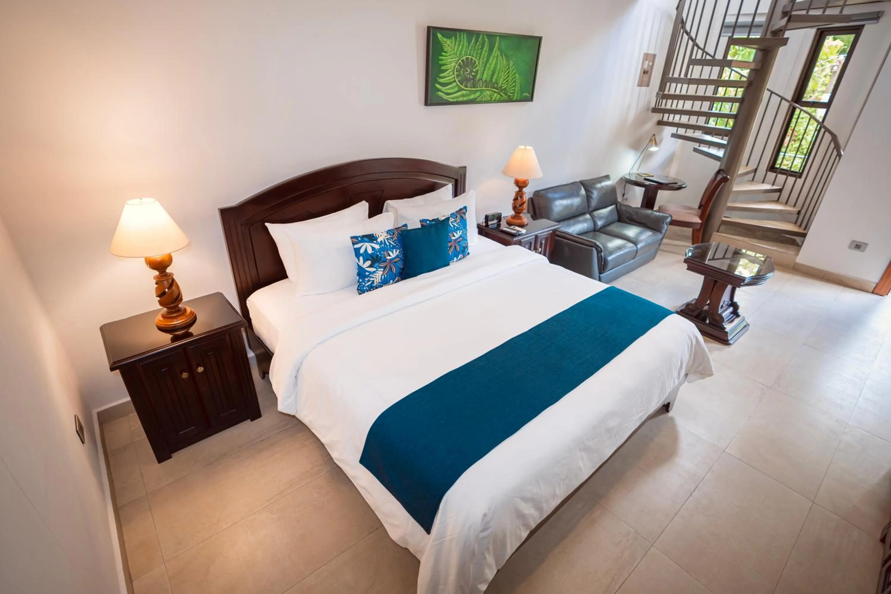 Bed in Paradise Hot Springs - Thermal Water & Volcano Views