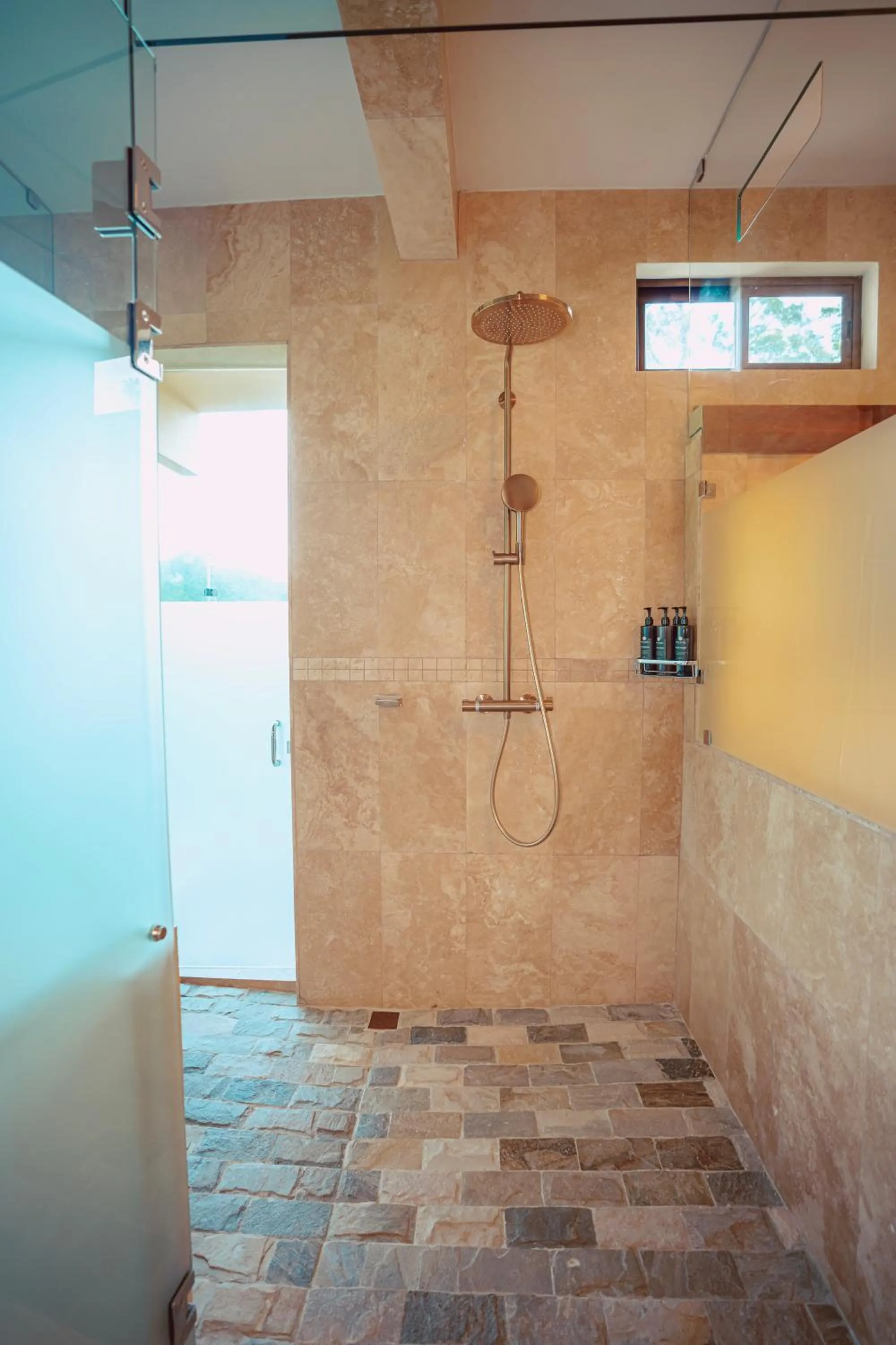 Shower in Paradise Hot Springs - Thermal Water & Volcano Views