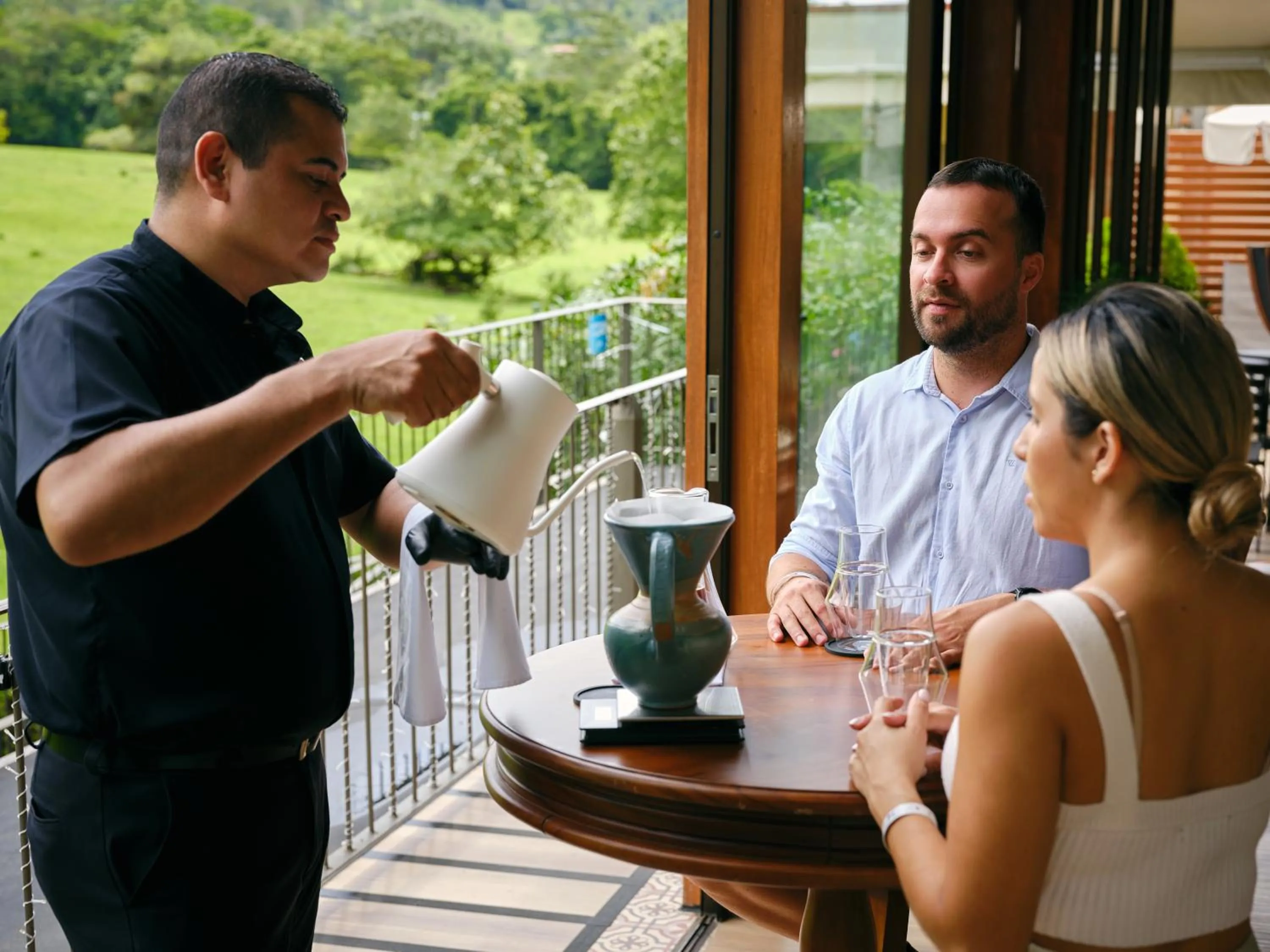 Restaurant/places to eat in Paradise Hot Springs - Thermal Water & Volcano Views