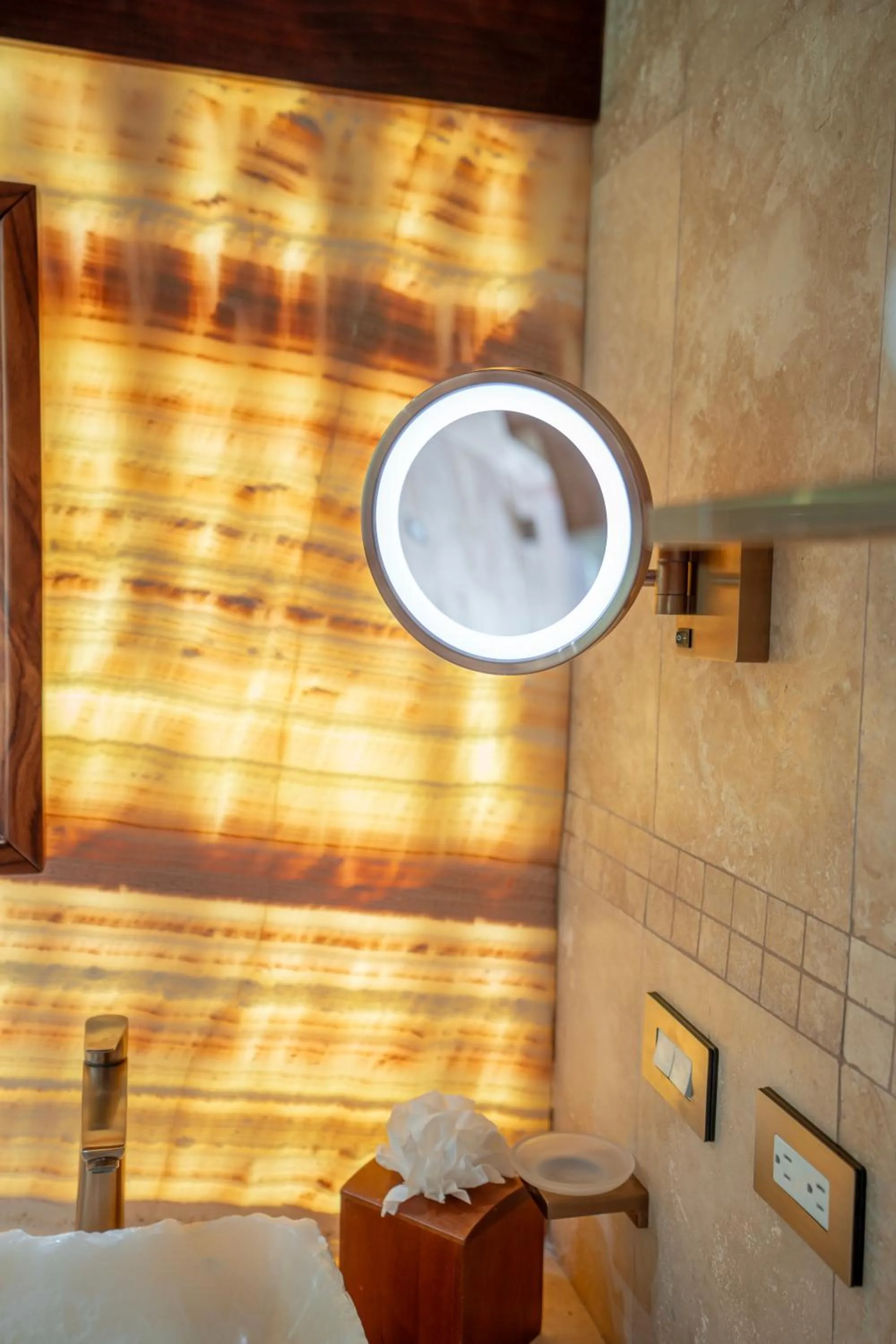 Shower in Paradise Hot Springs - Thermal Water & Volcano Views