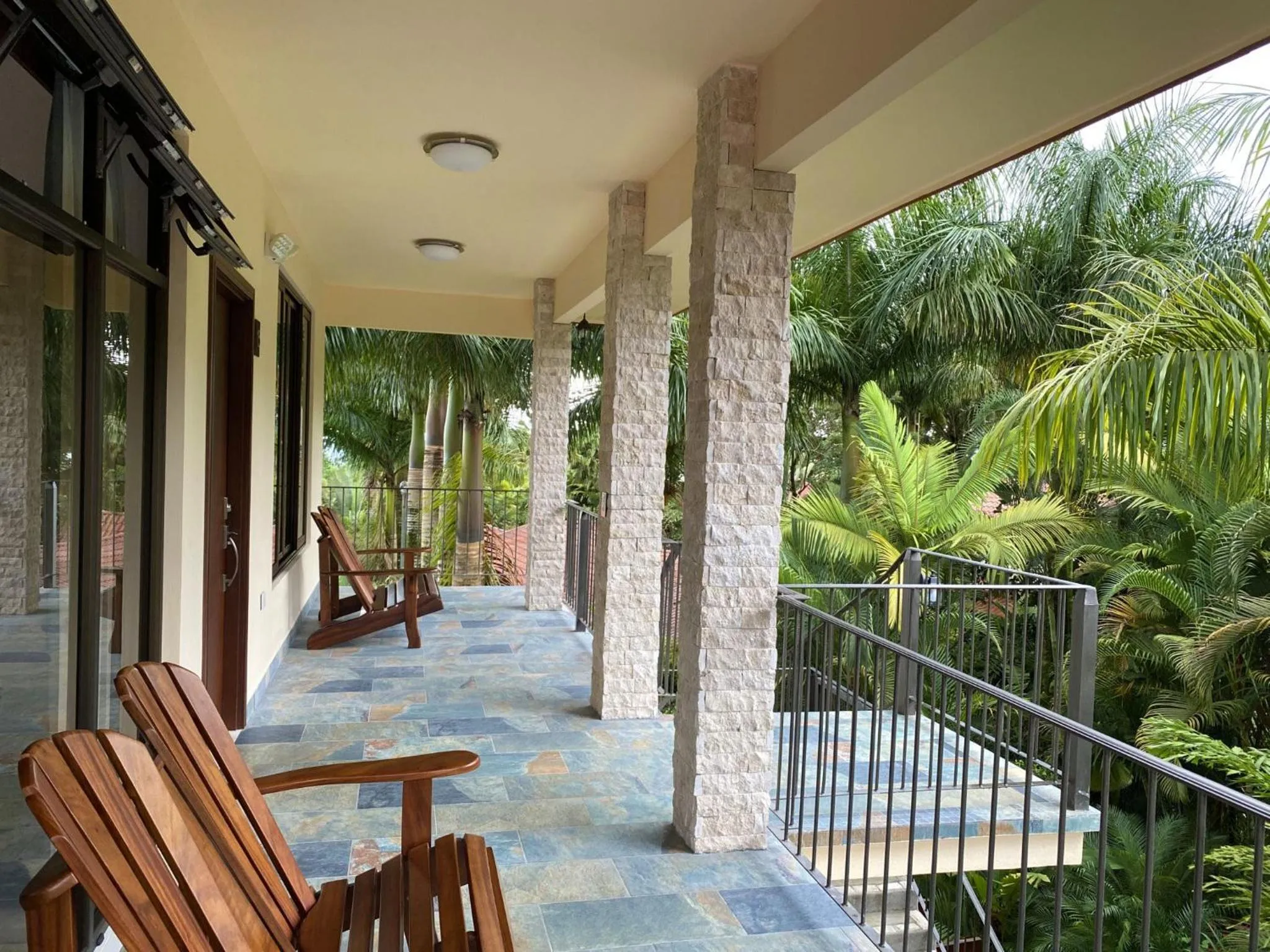 Balcony/Terrace in Paradise Hot Springs - Thermal Water & Volcano Views