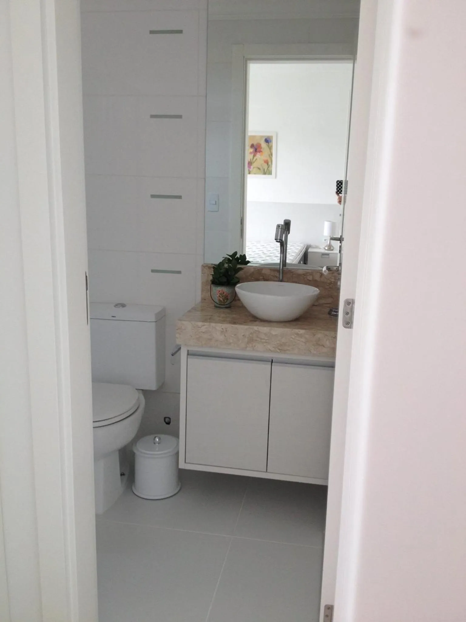 Bathroom in Atalanta I