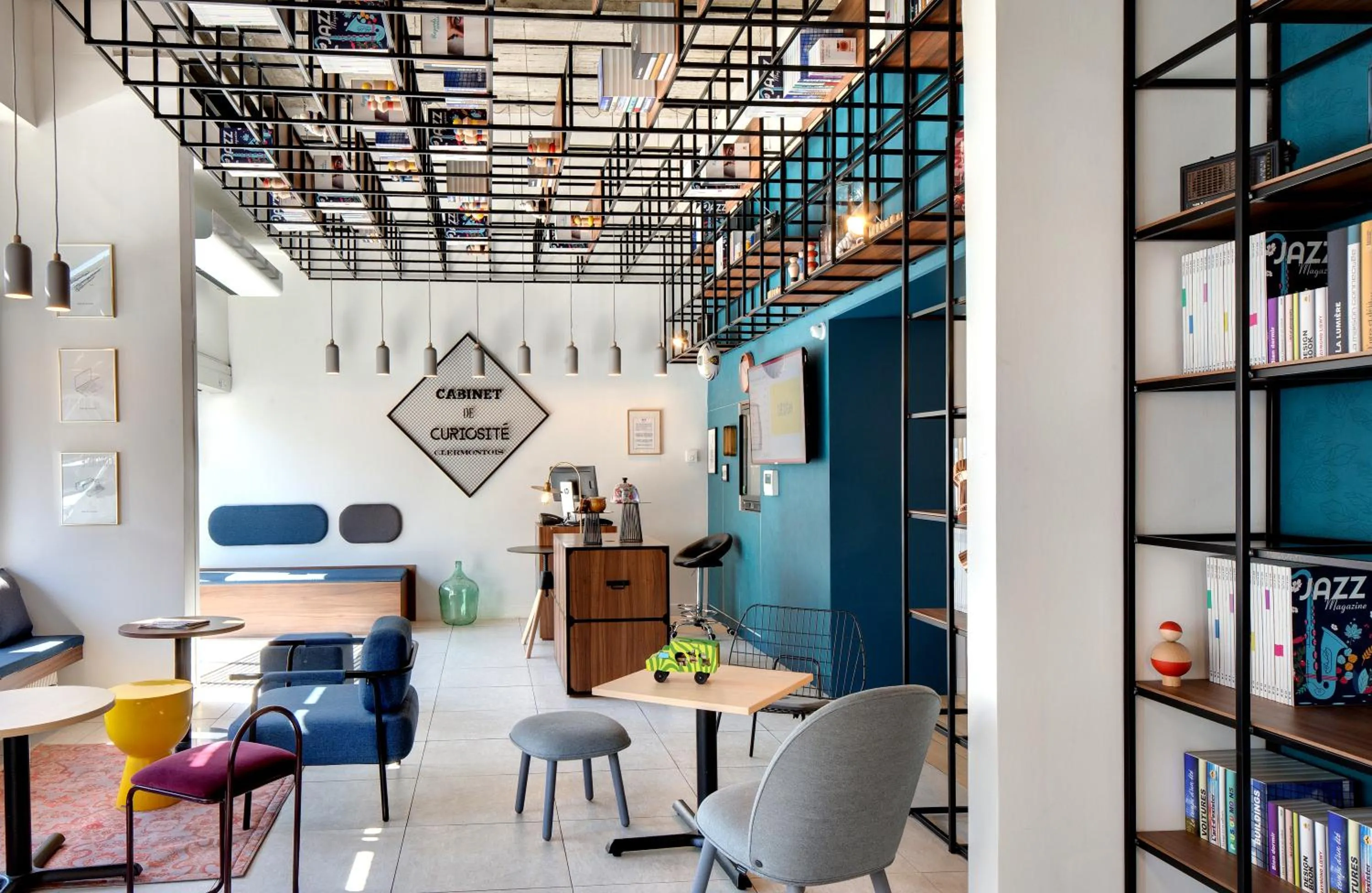 Lobby or reception in Hôtel ibis Styles Clermont-Ferrand Gare