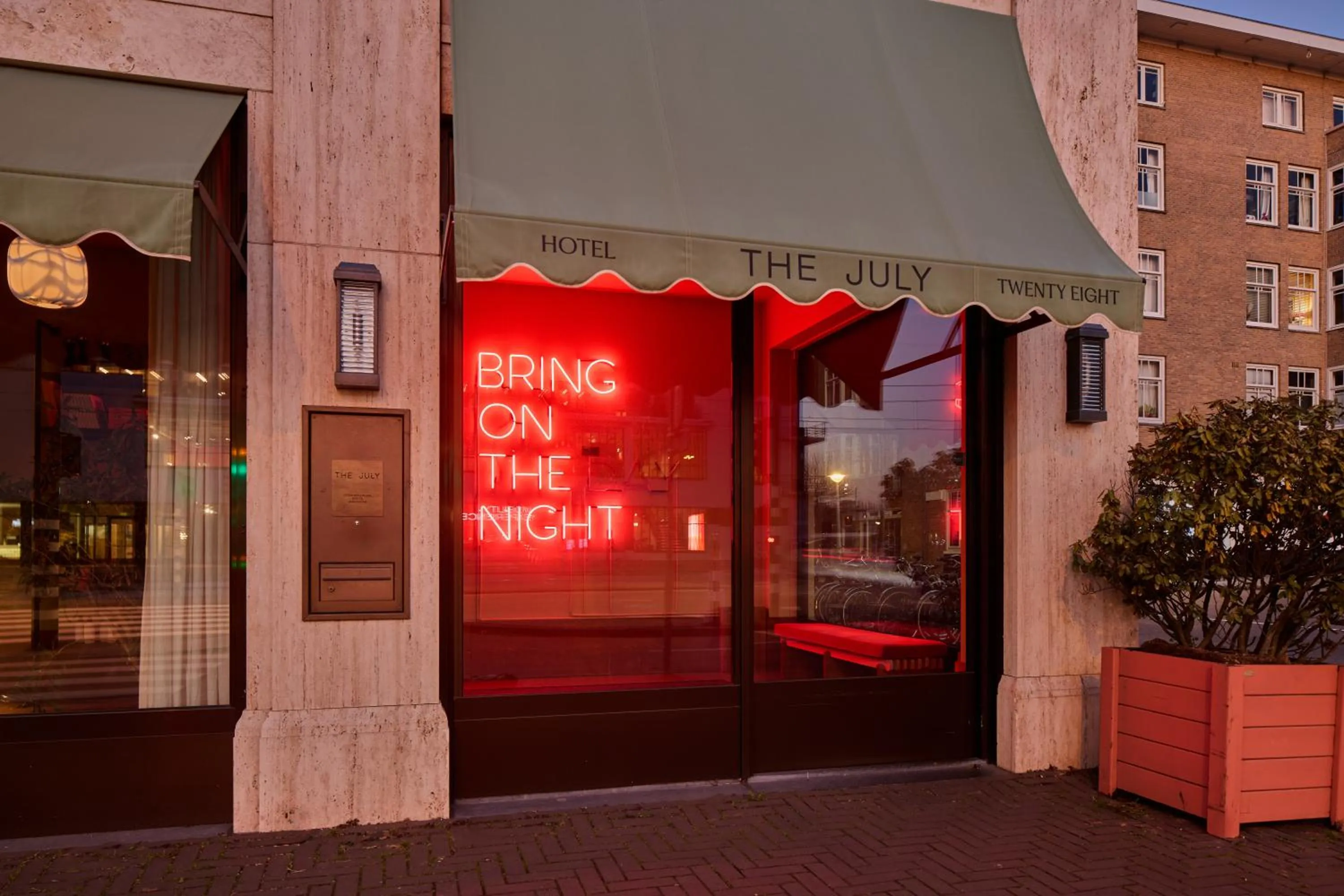 Facade/entrance in The July - Twenty Eight