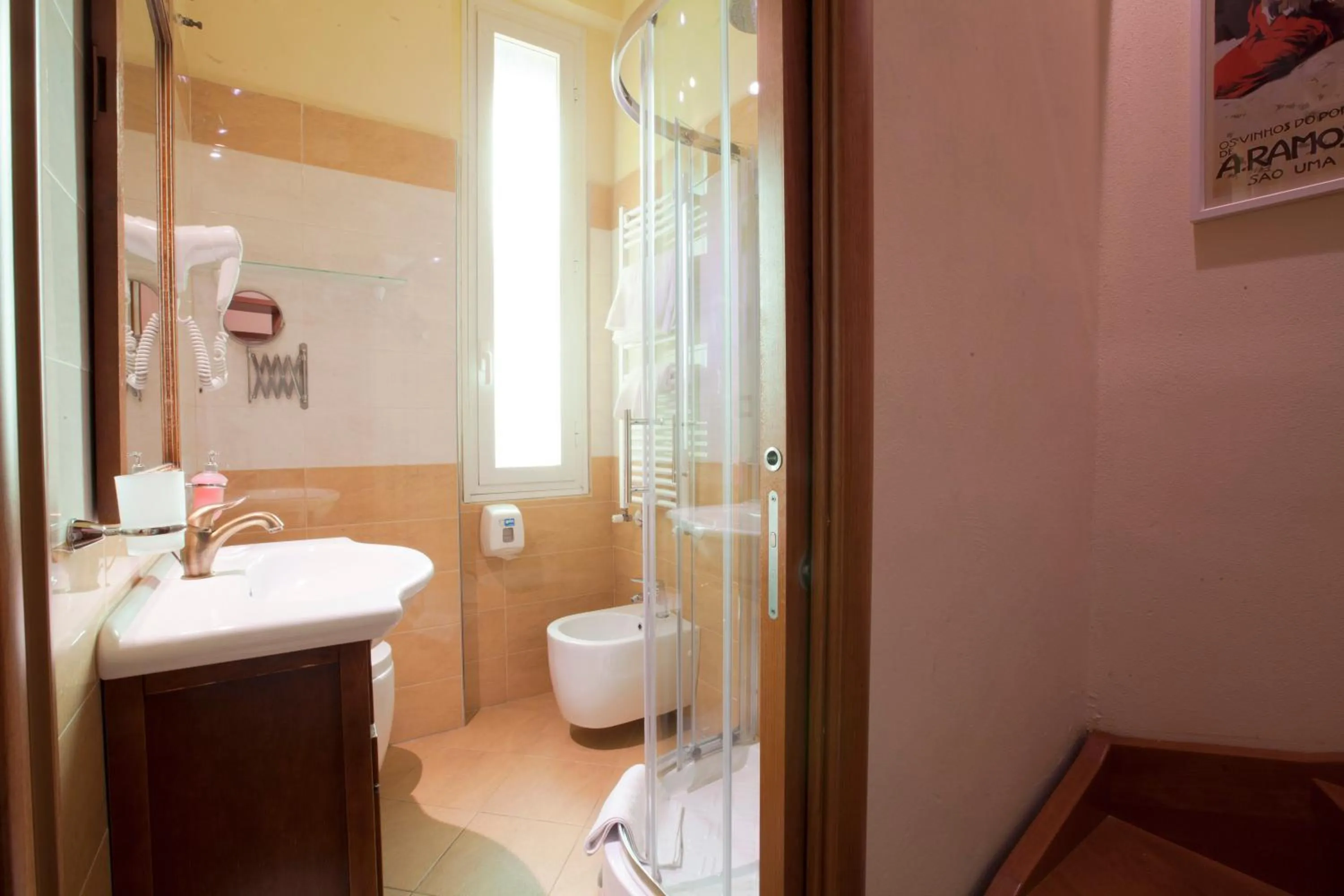 Shower in Soggiorno Rubino