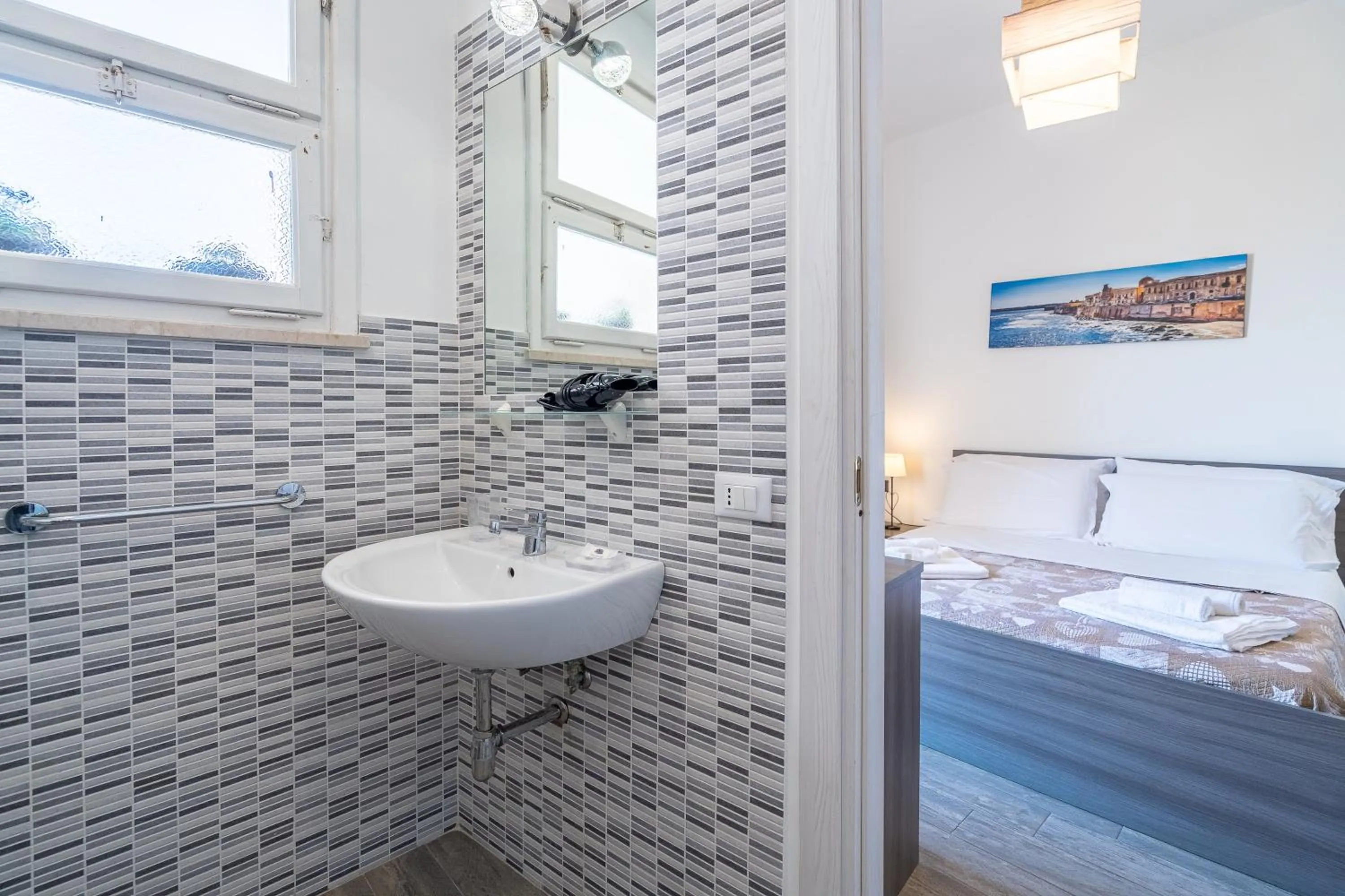 Photo of the whole room, Bed in Cavour Rooms