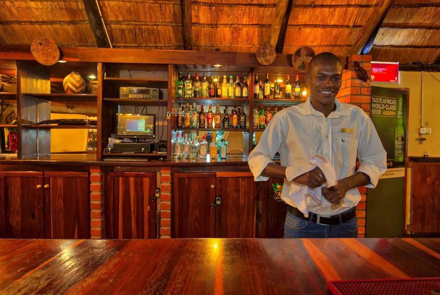 Lounge or bar in Island Safari Lodge