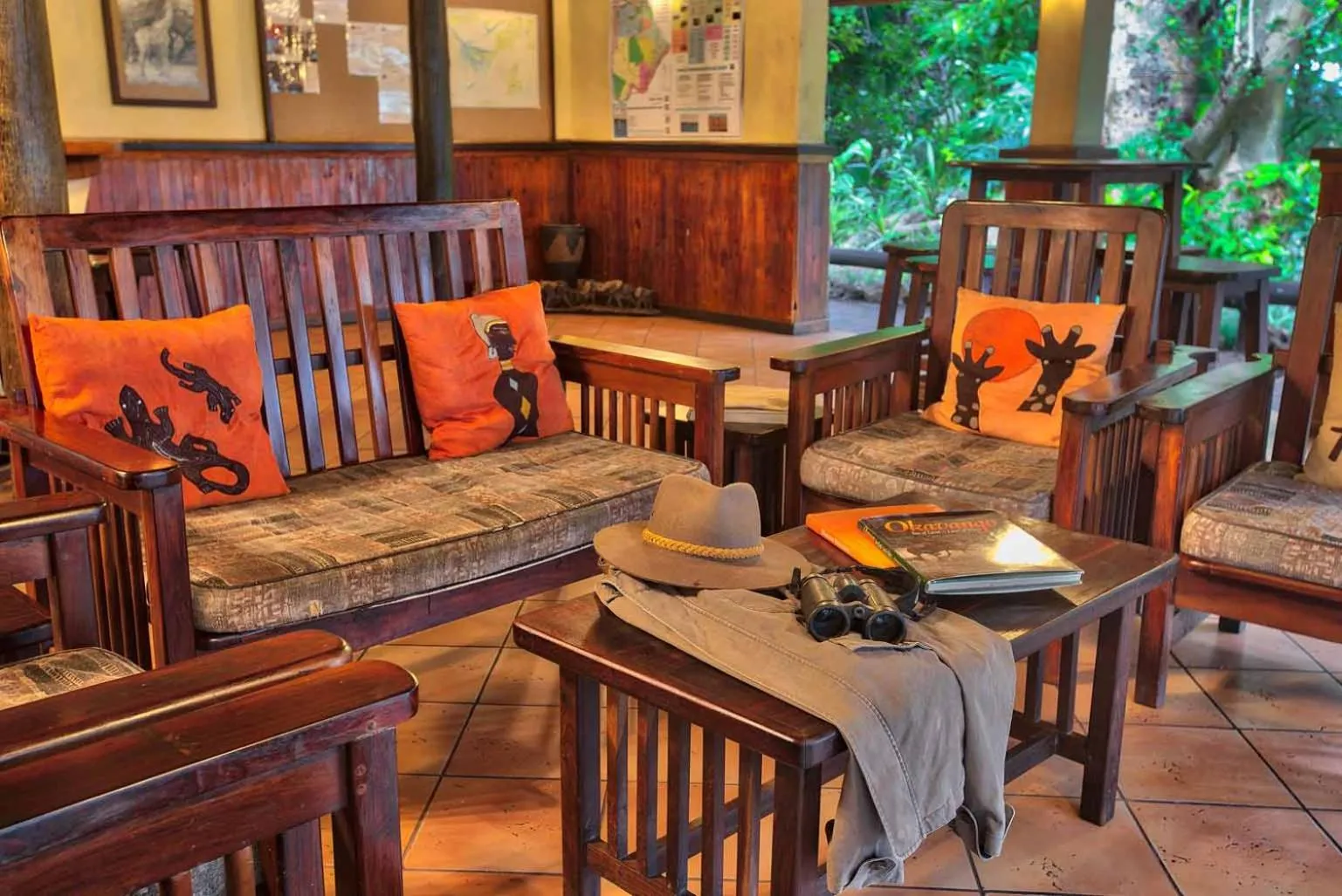 Communal lounge/ TV room in Island Safari Lodge