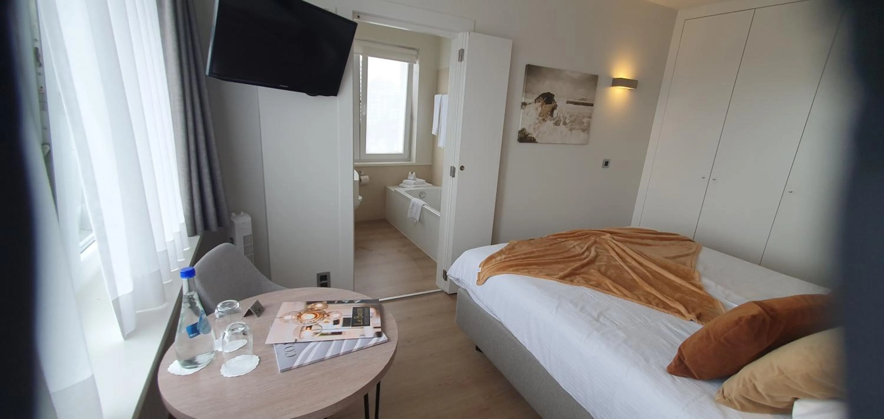 Bed in Hotel du Bassin