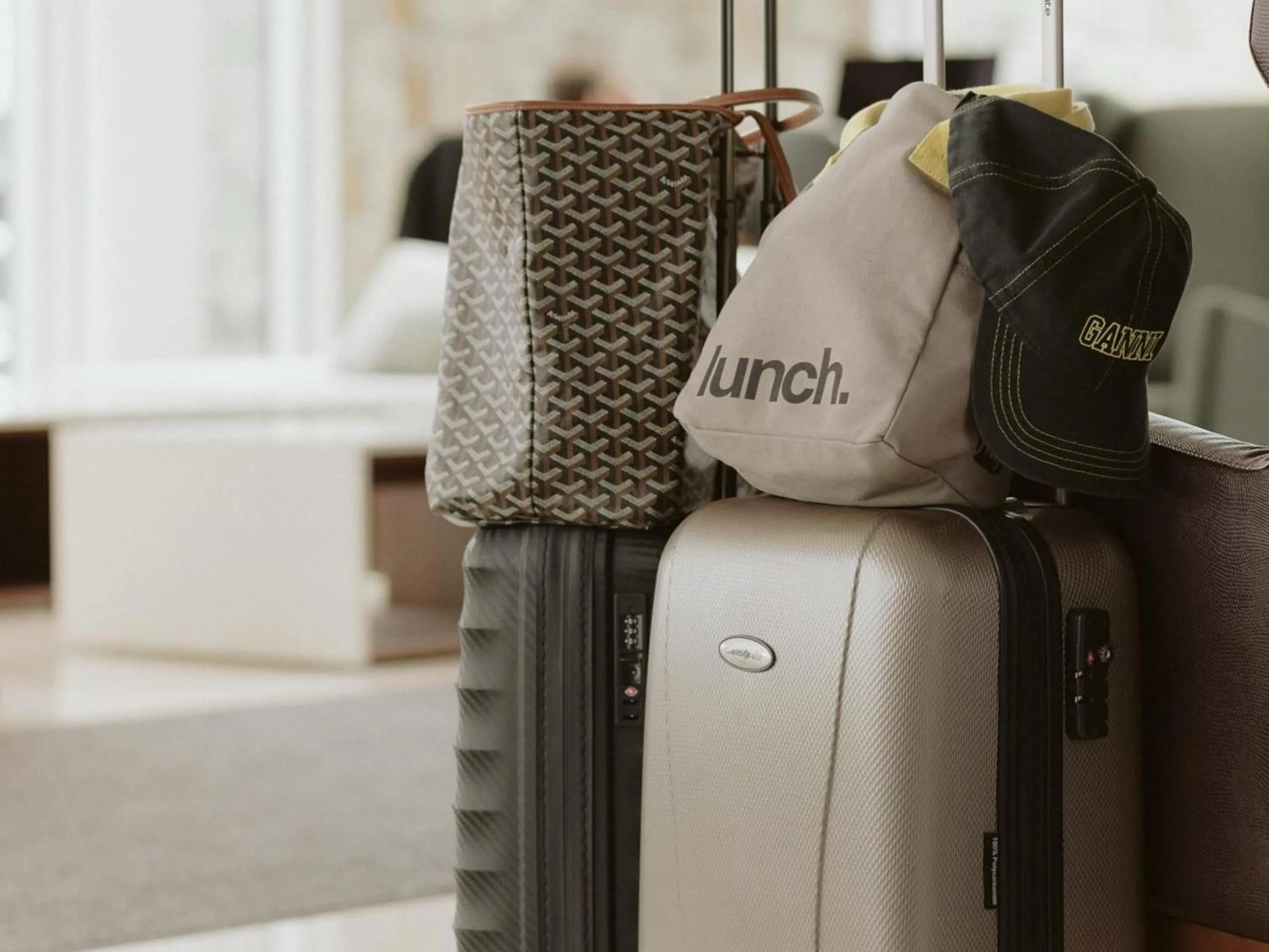 Lobby or reception in OTL Gouverneur Saguenay