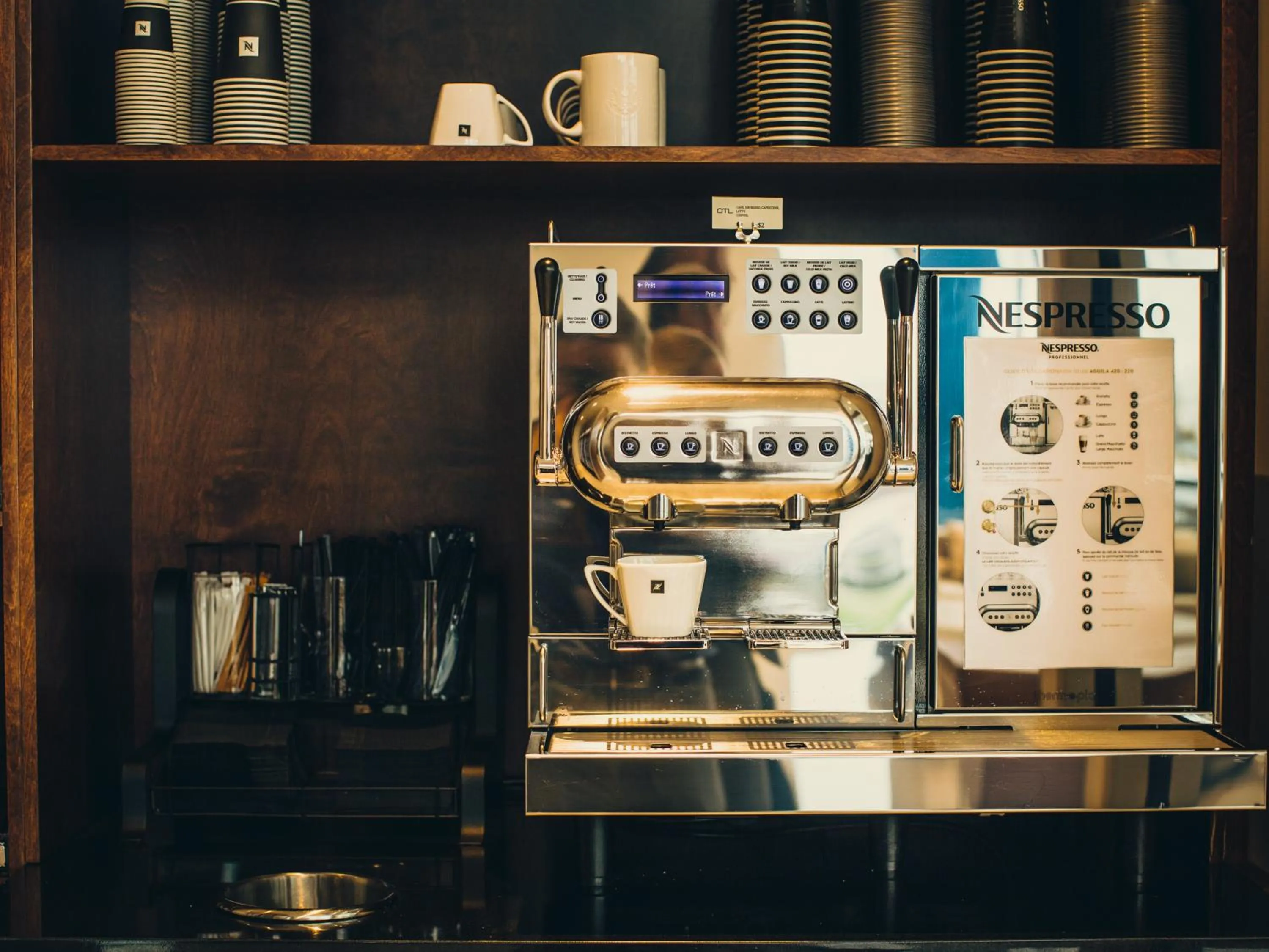 Coffee/tea facilities in OTL Gouverneur Saguenay