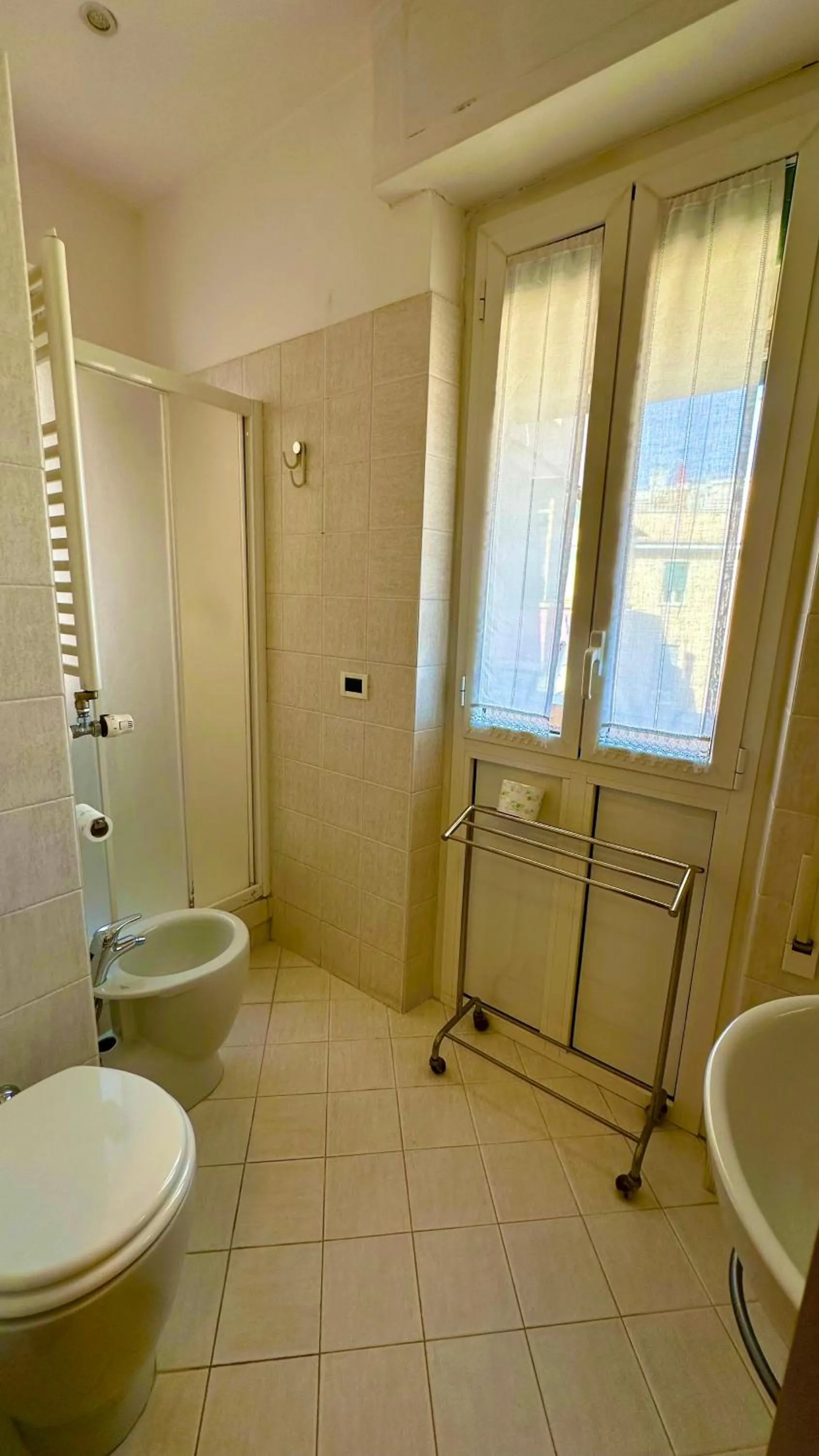 Pardis Guest house