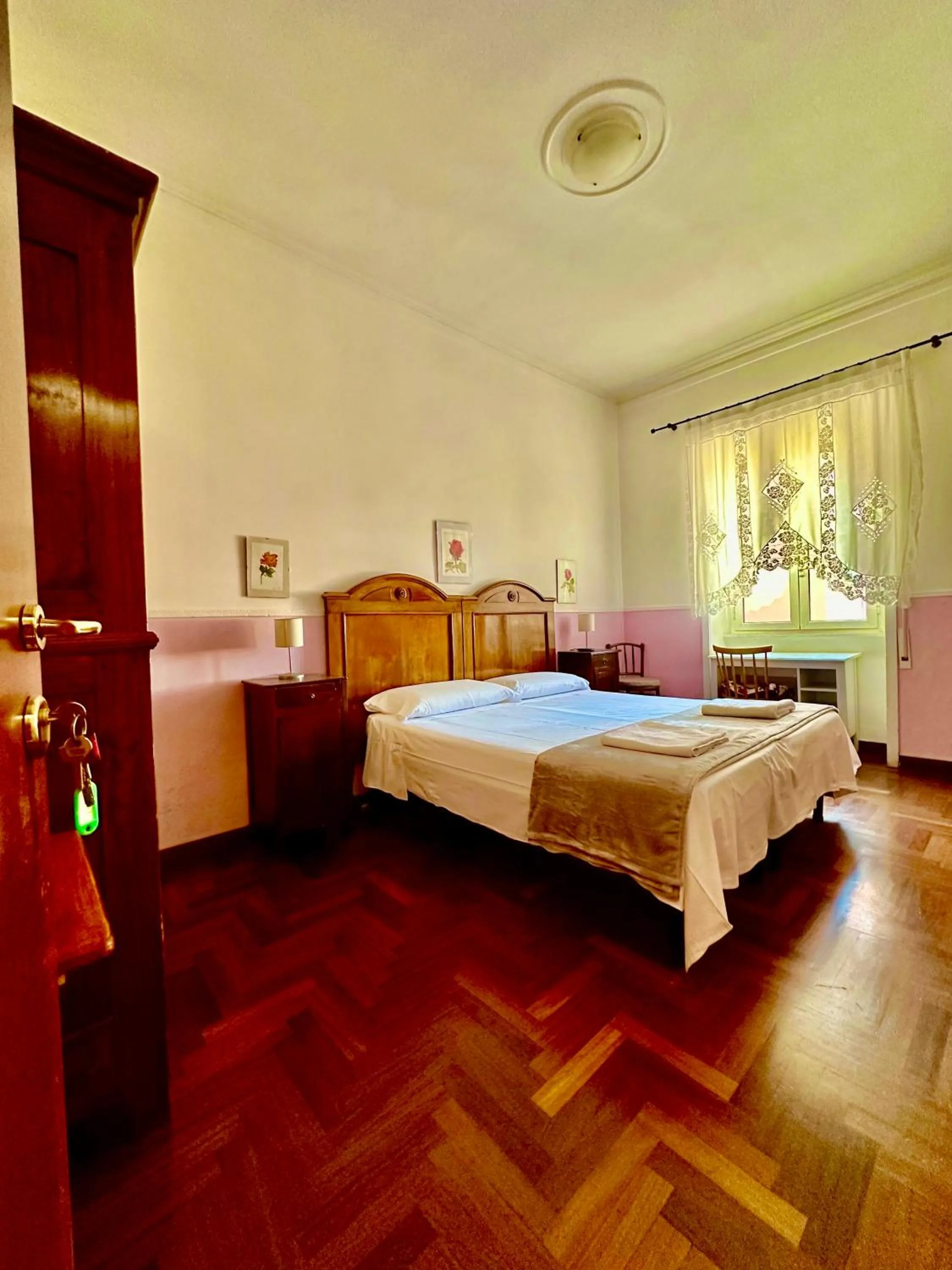 Bed in Pardis Guest house