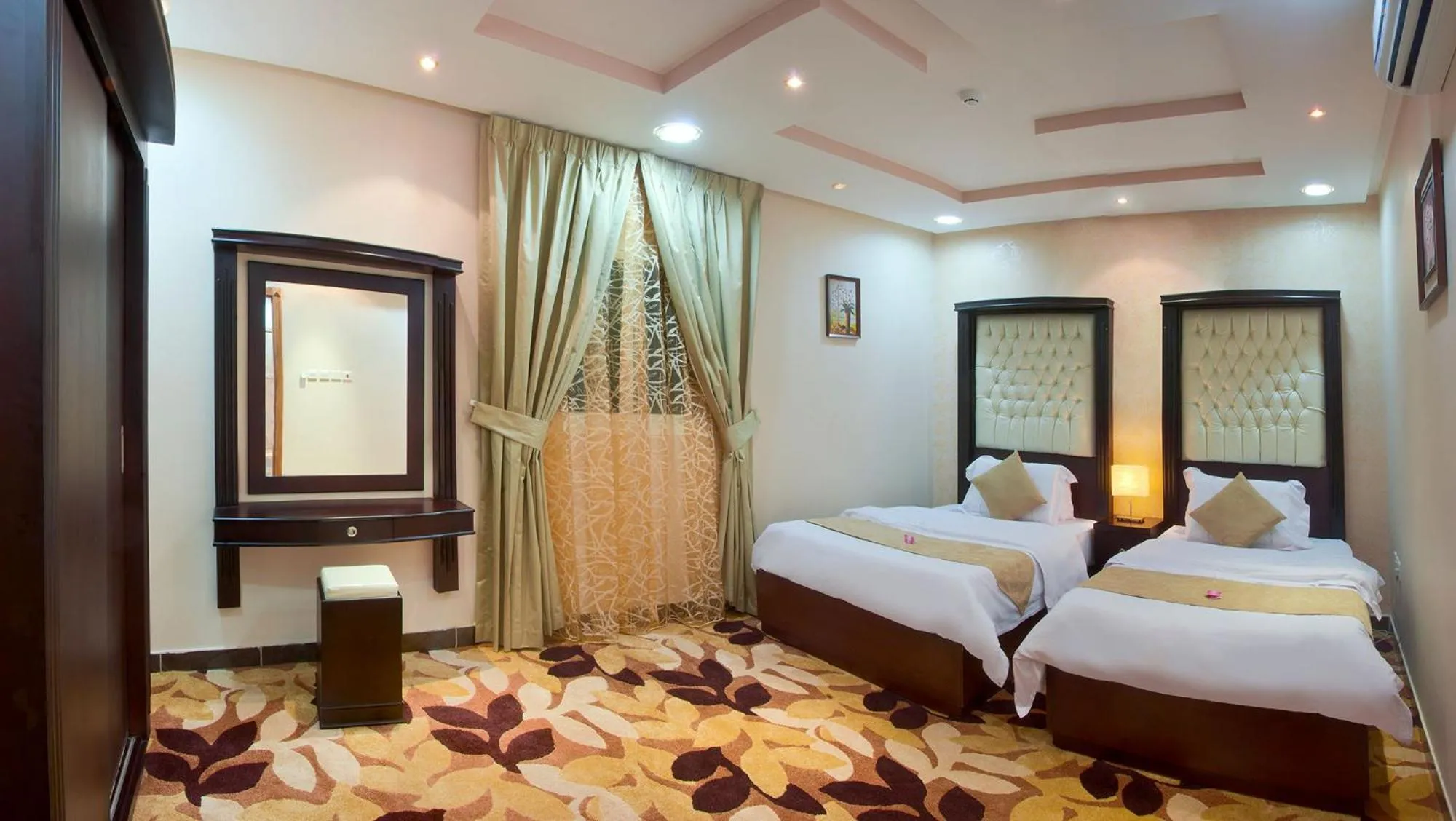 Day, Bed in Diyafat Al Saada Serviced Apartments - Ishbillia