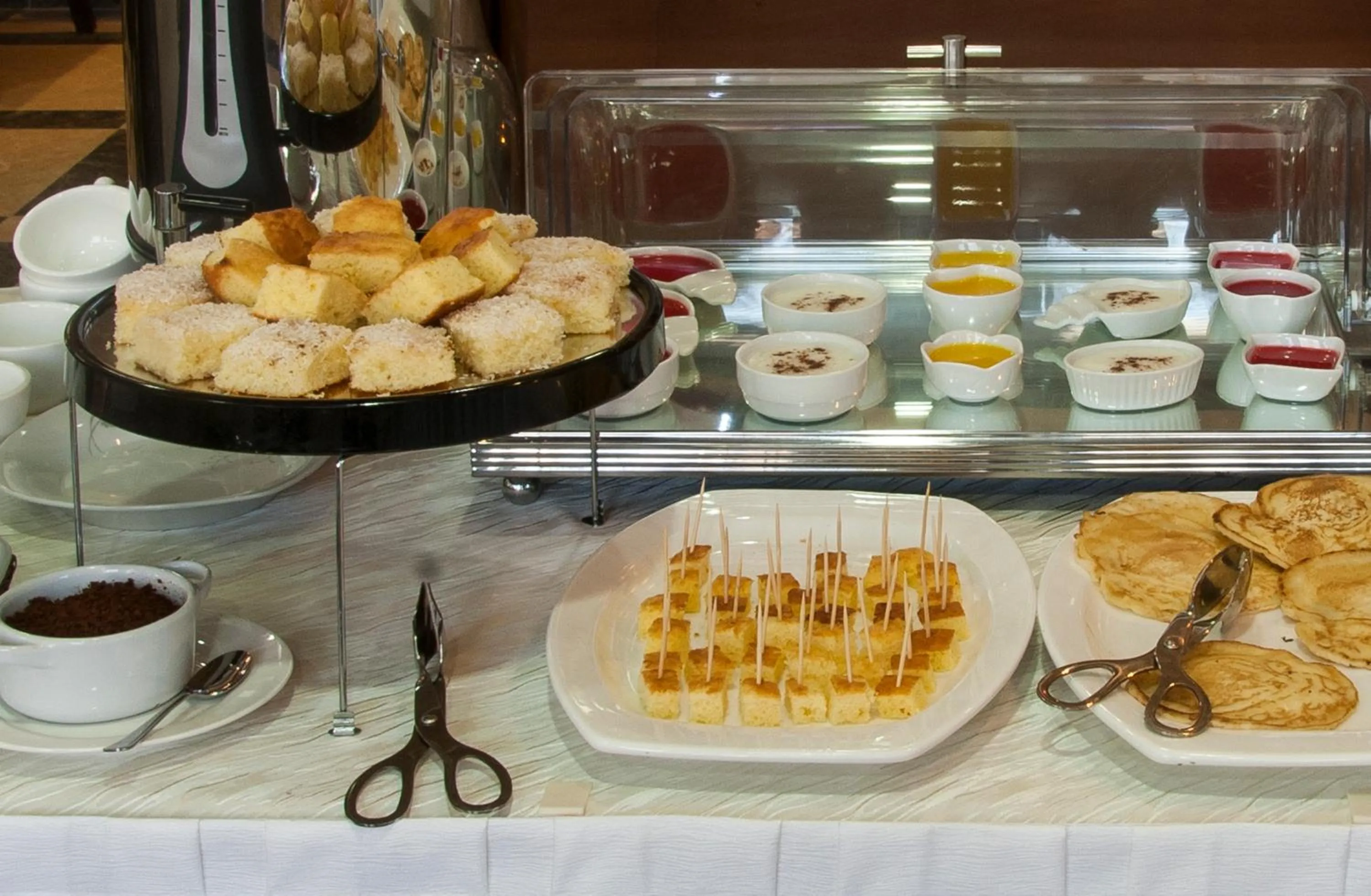 Restaurant/places to eat in Diyafat Al Saada Serviced Apartments - Ishbillia