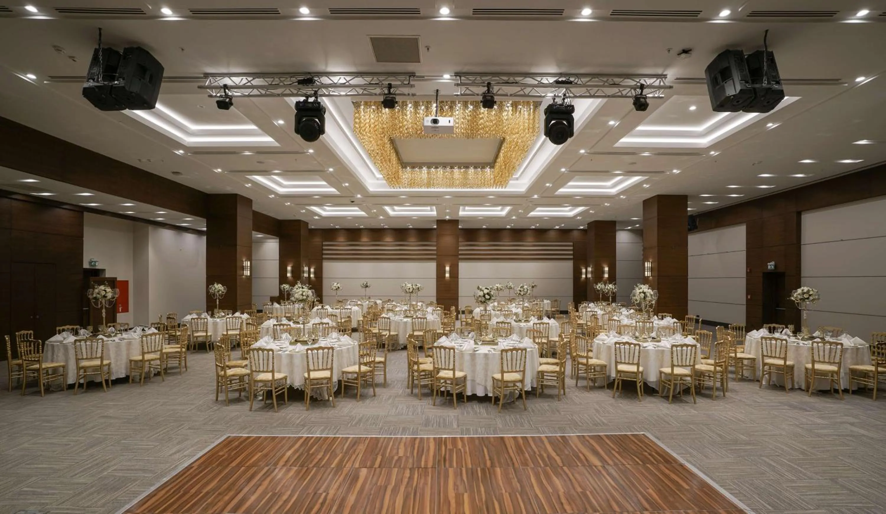 Banquet/Function facilities in Point Hotel Ankara