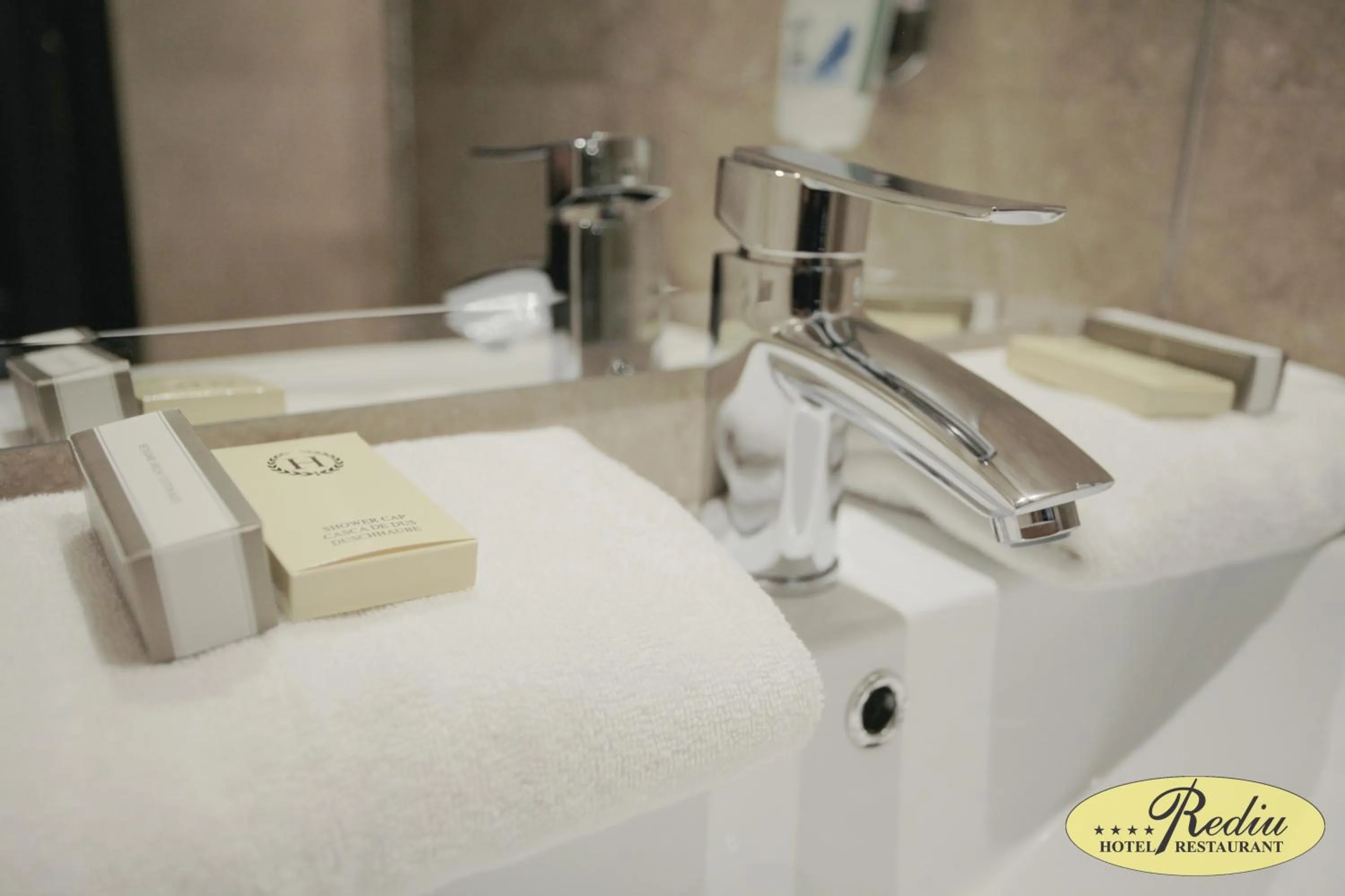 Bathroom in Rediu Hotel & Restaurant