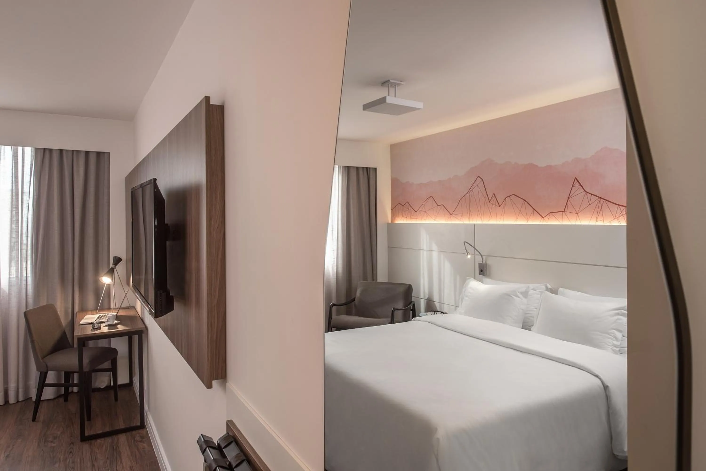 Bedroom, Bed in Intercity Porto Alegre Cidade Baixa