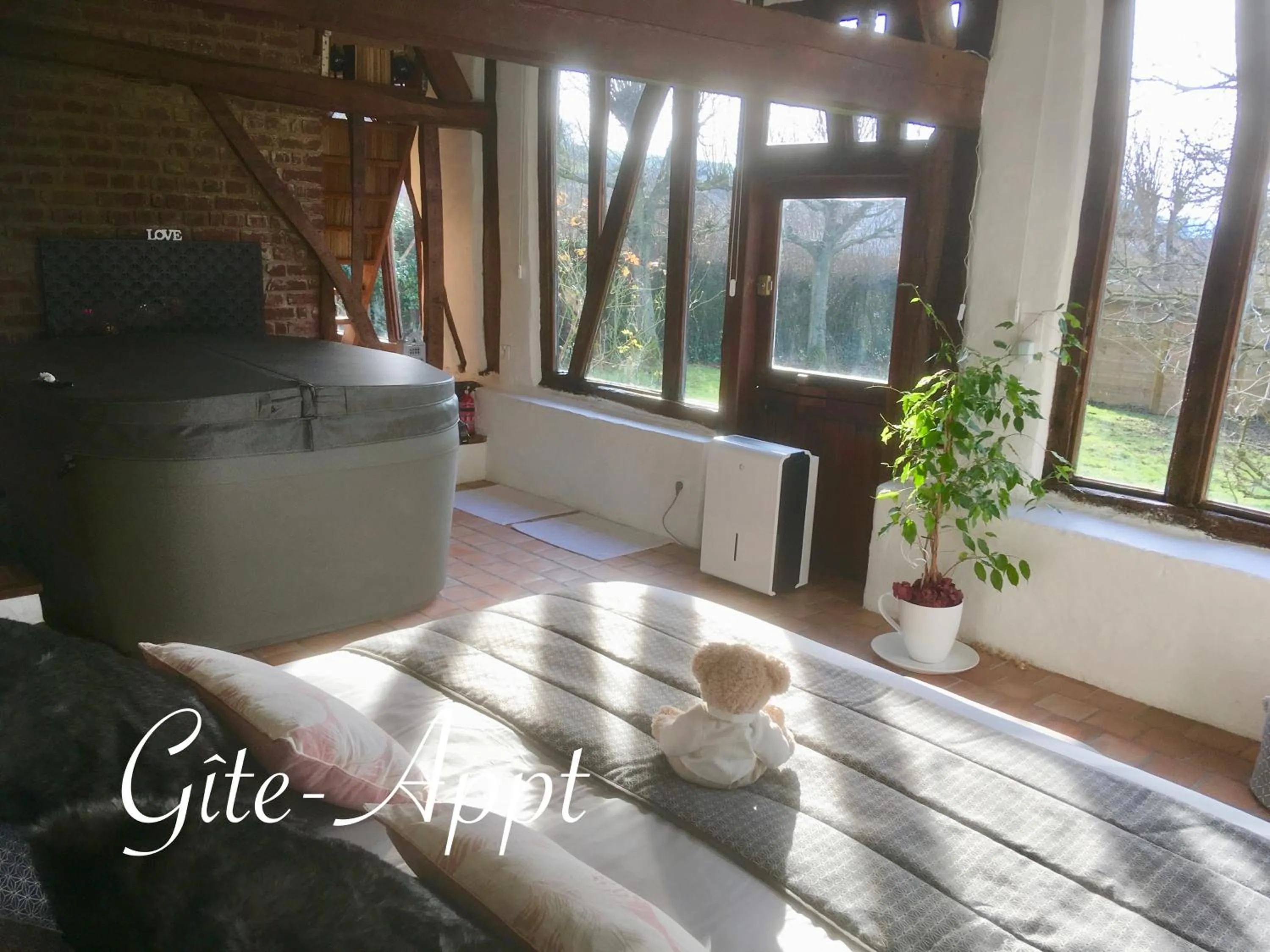 Hot Tub in Le Clos Dessyag