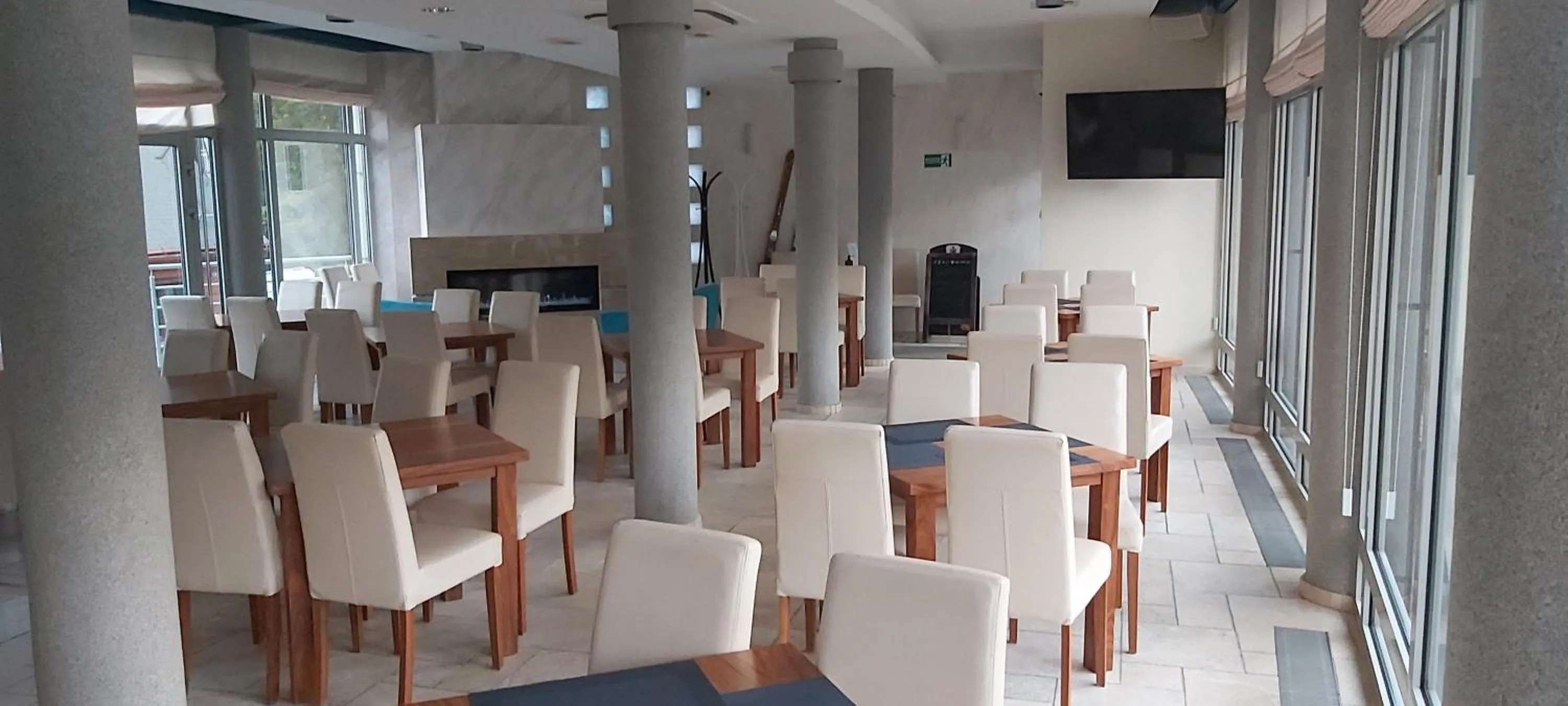 Restaurant/places to eat in Szara Willa tuż przy wyciągu na Szrenicę