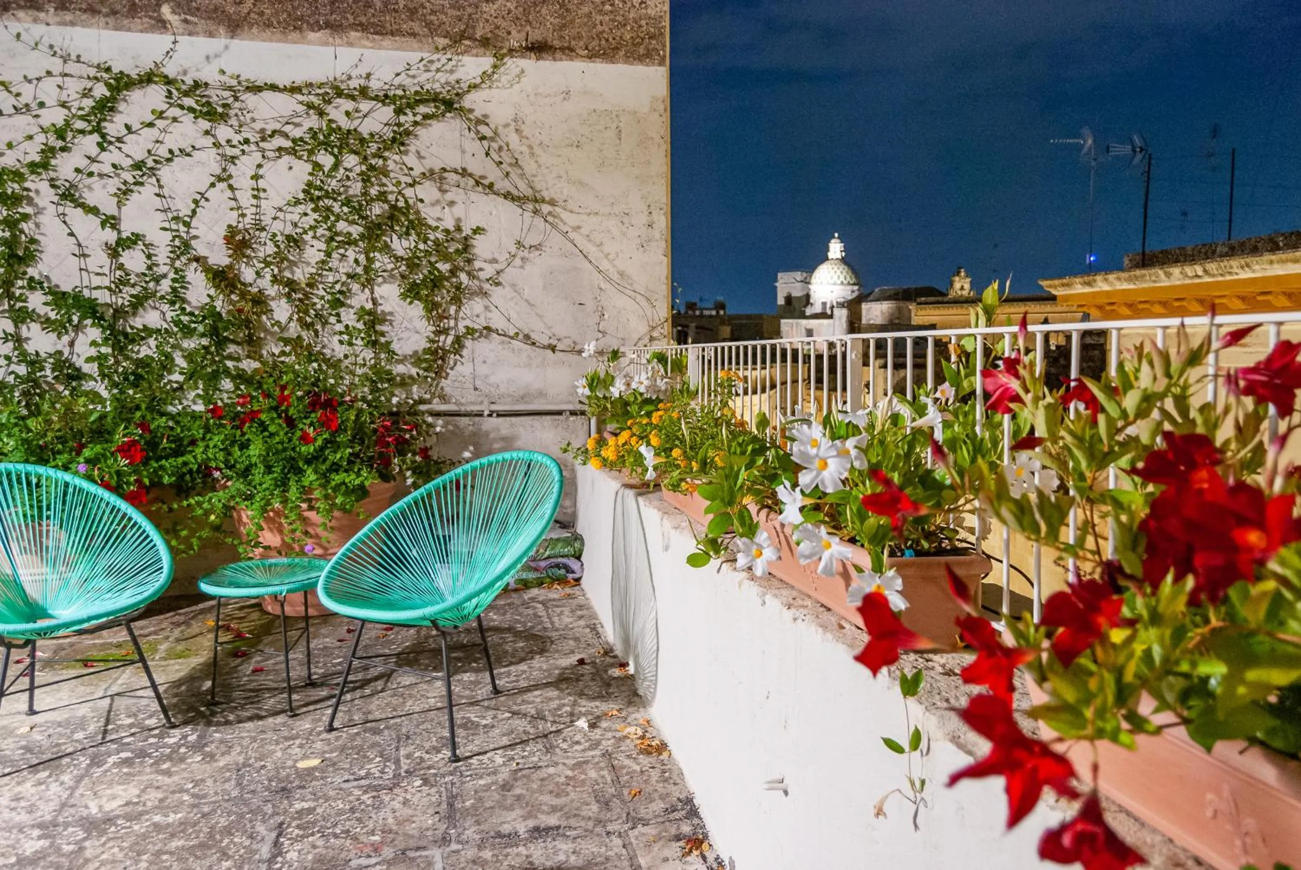 Spring in Il Garbino Suite and Apartment