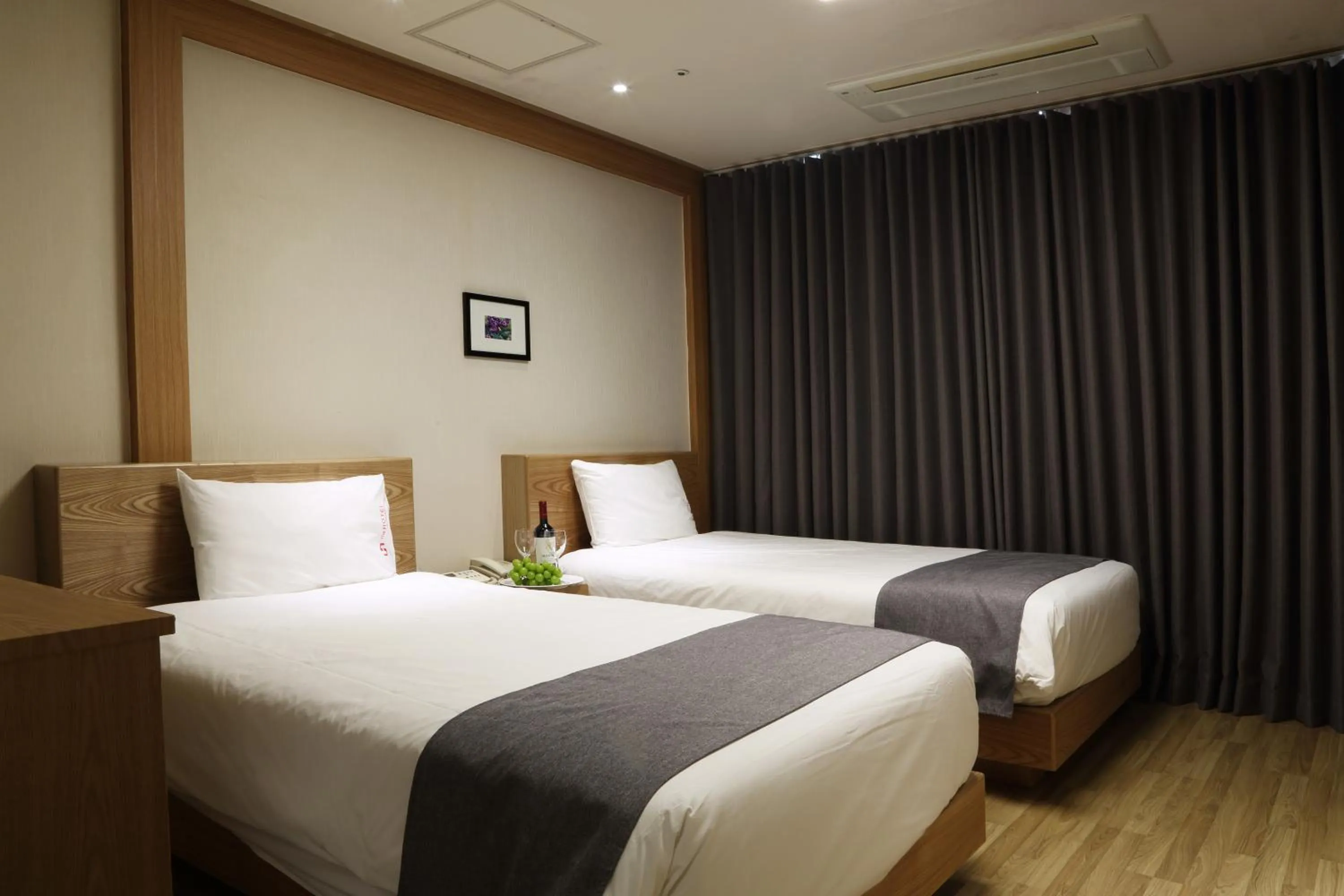 Bed in Incheon The Hotel Yeongjong