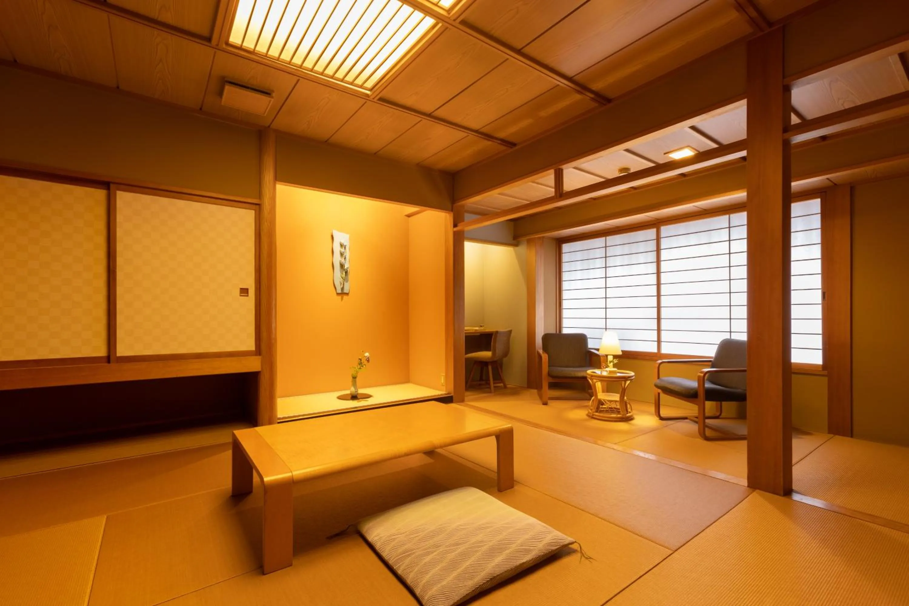 Photo of the whole room in Ichiraku tendo spa & brewery