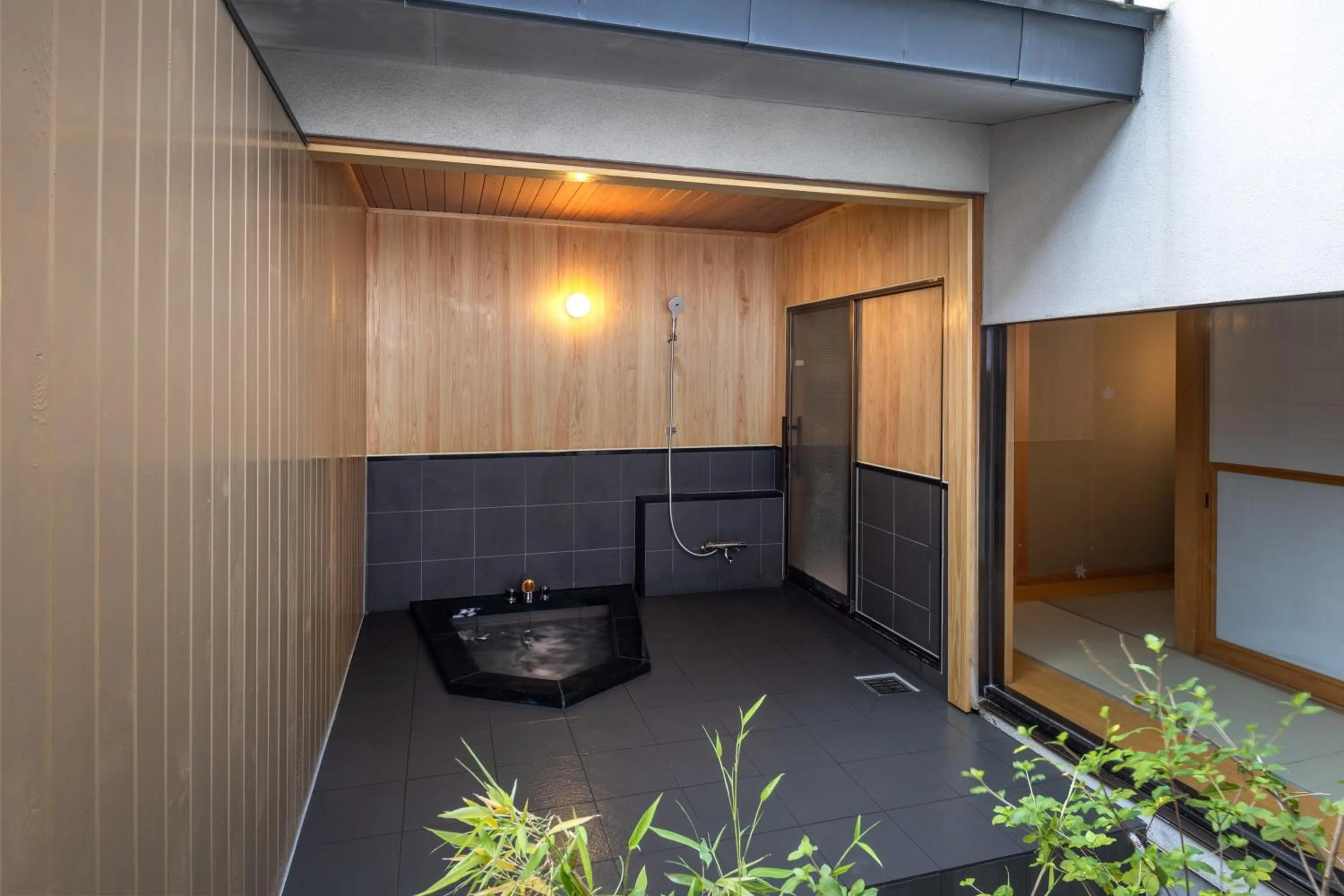 Shower in Ichiraku tendo spa & brewery