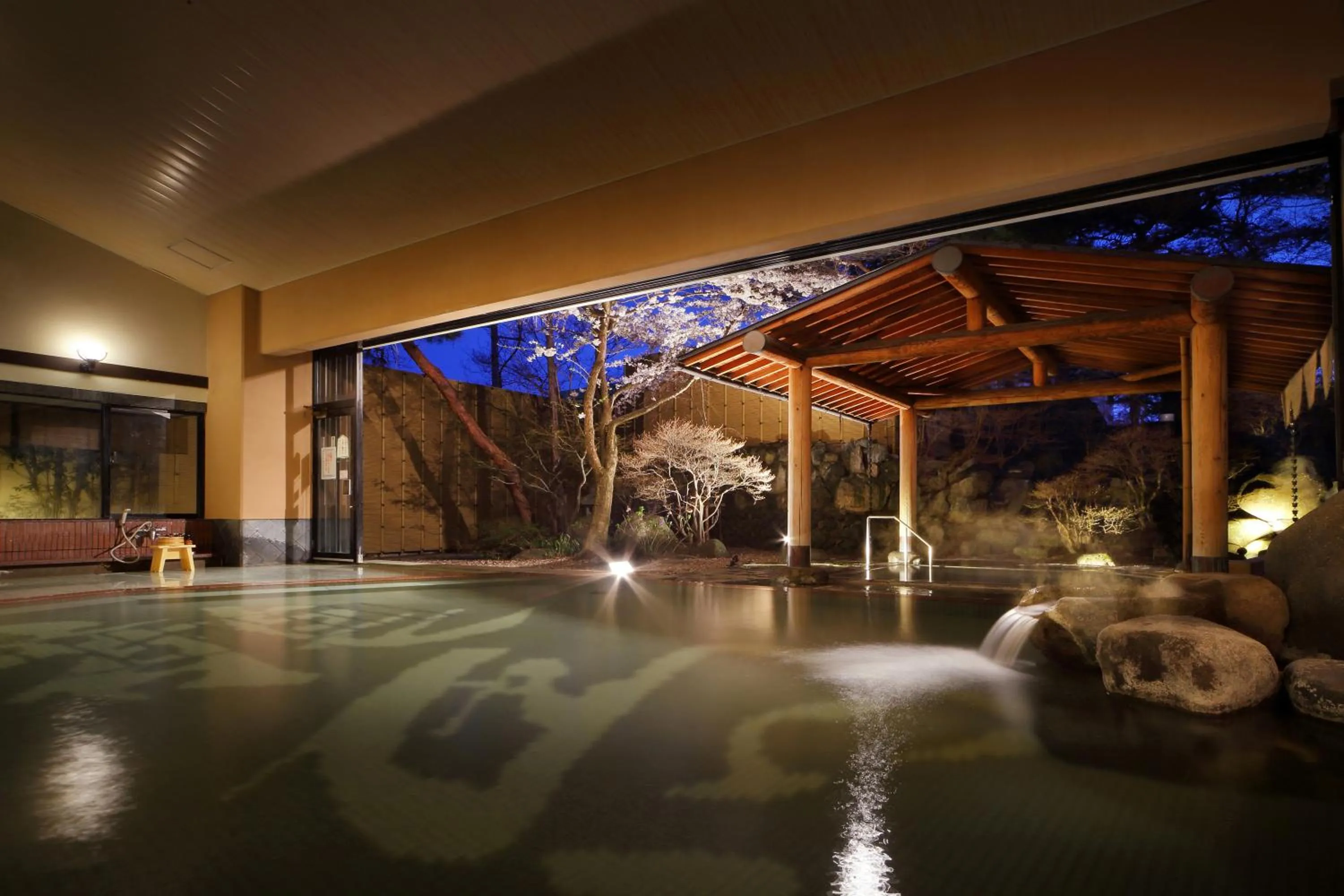 Hot Spring Bath in Ichiraku tendo spa & brewery