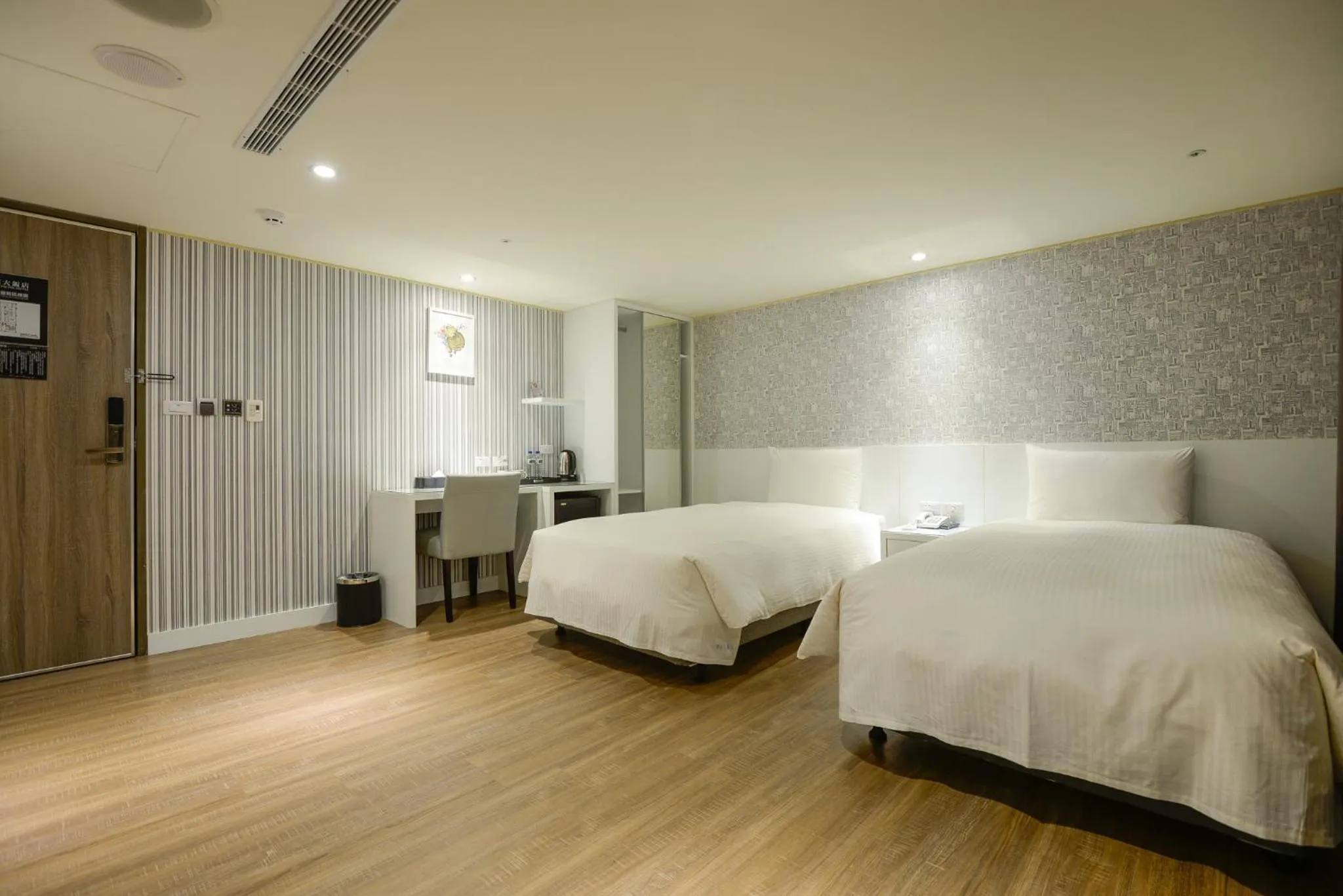 Photo of the whole room, Bed in Golden Pacific Hotel