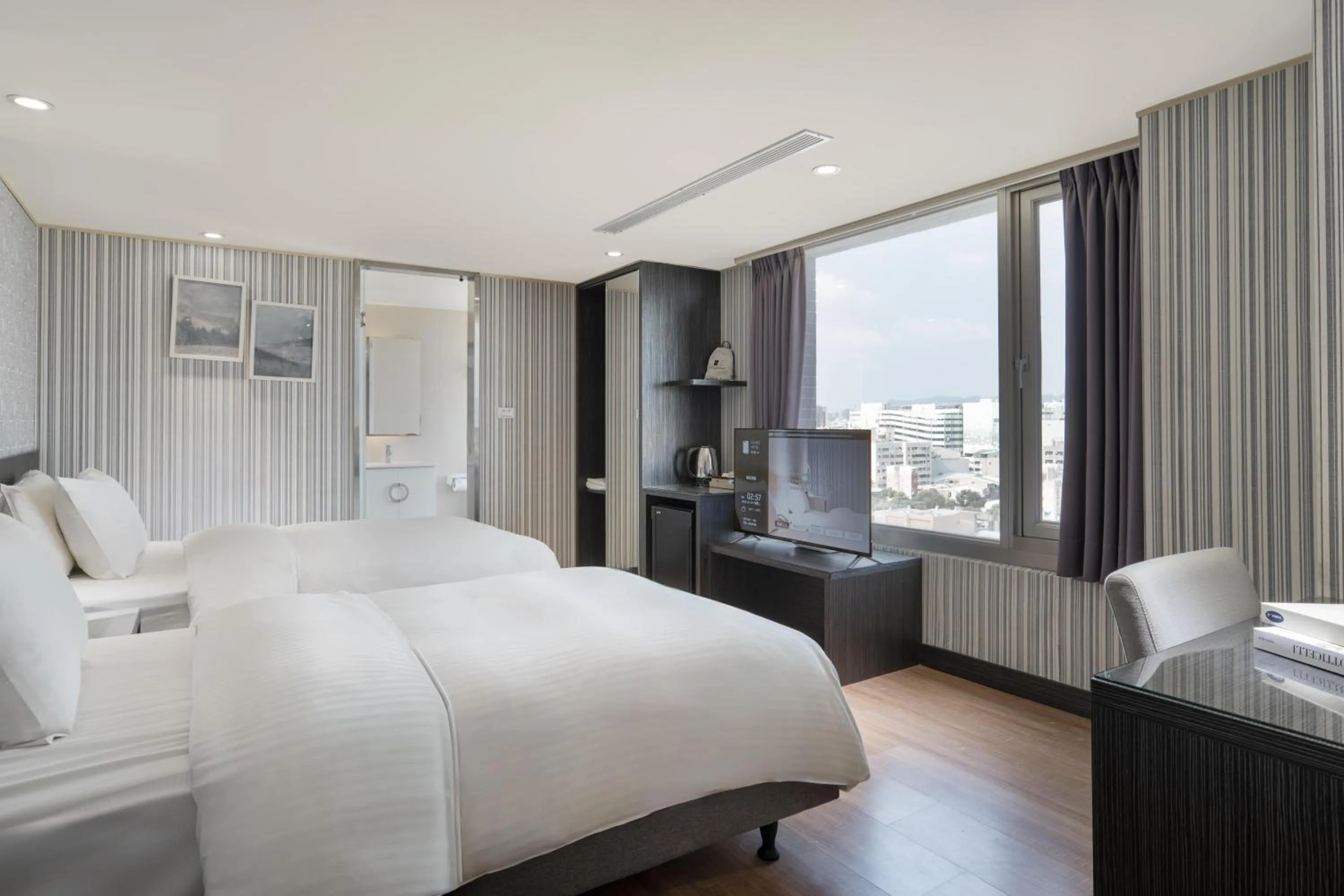 Bed in Elence Hotel