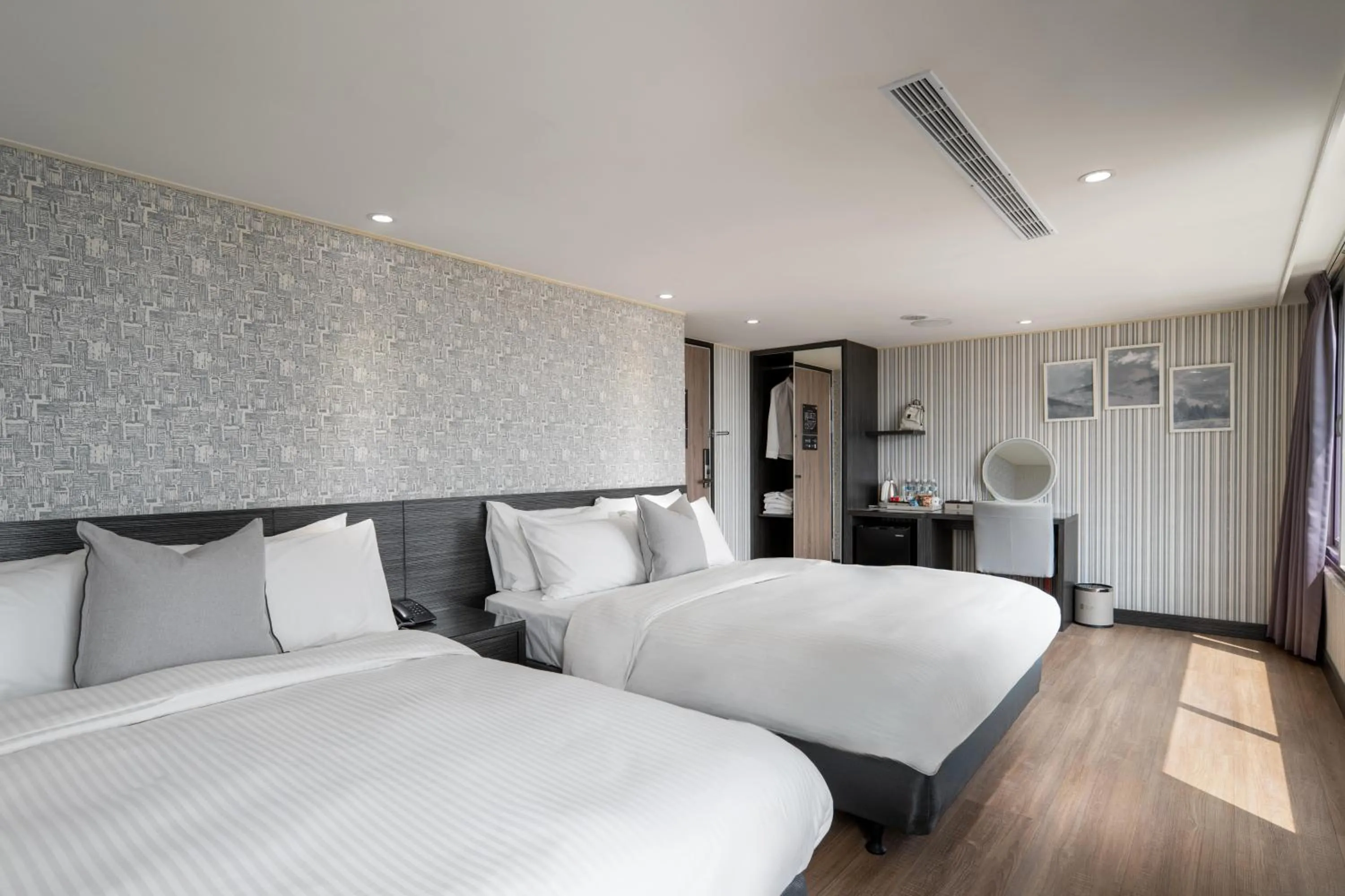 Bed in Elence Hotel