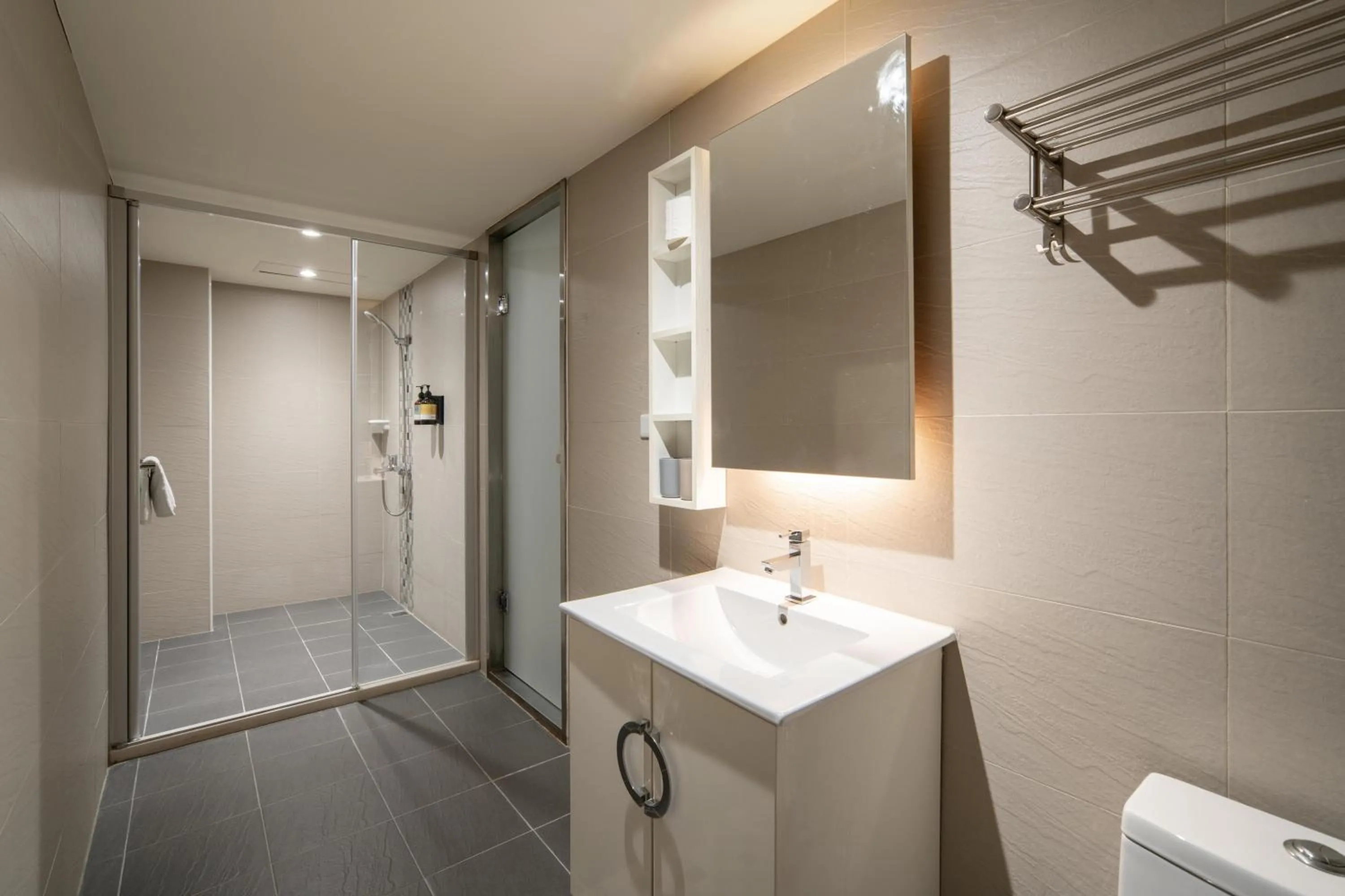 Elence Hotel