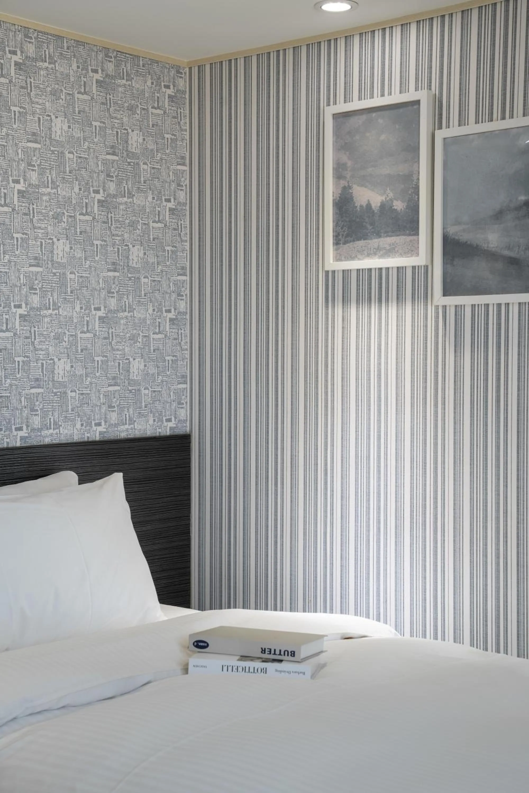 Bed in Elence Hotel