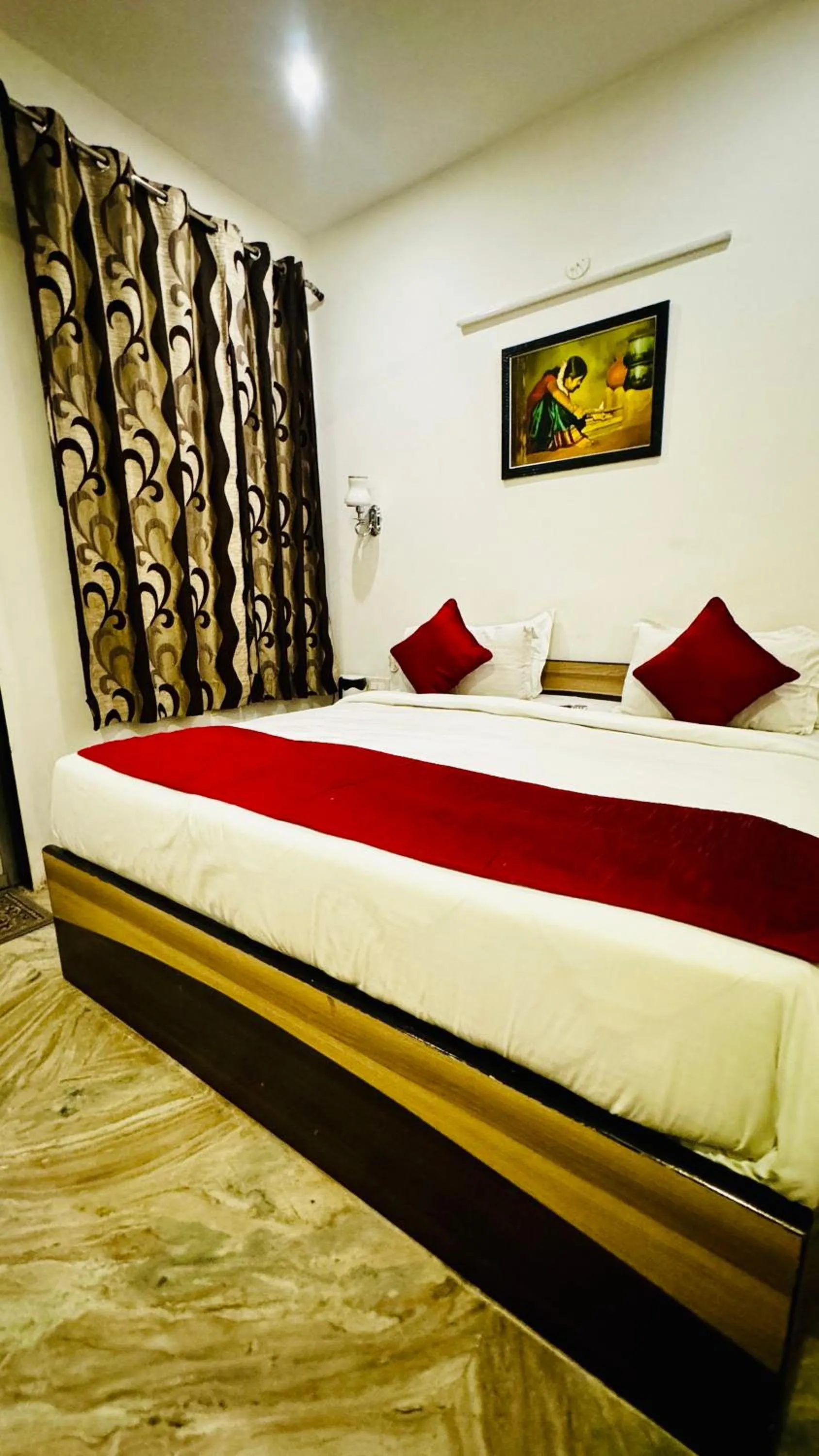 Bed in Nahargarh Palace Hotel