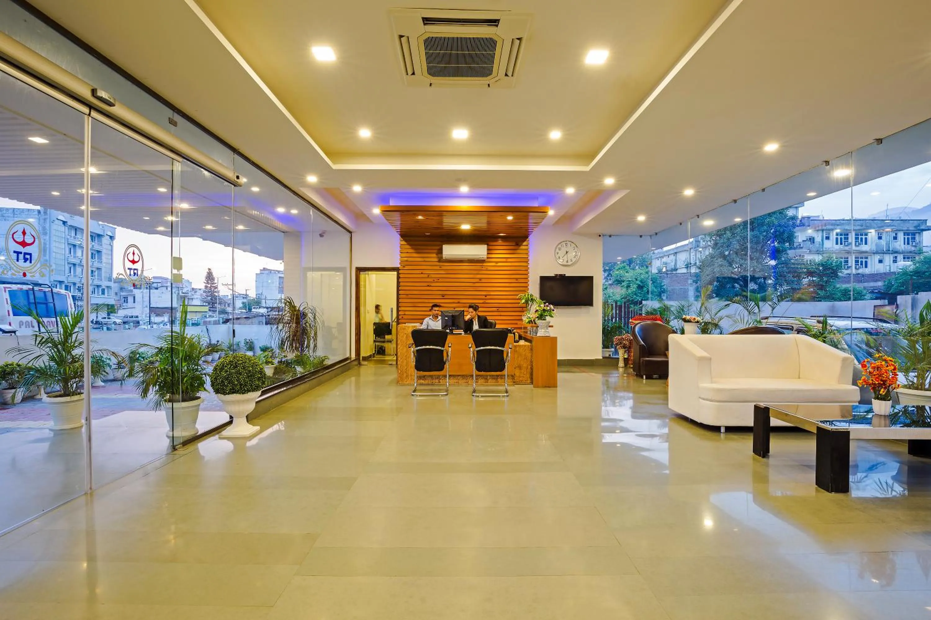 Lobby or reception in Rama Trident, Katra
