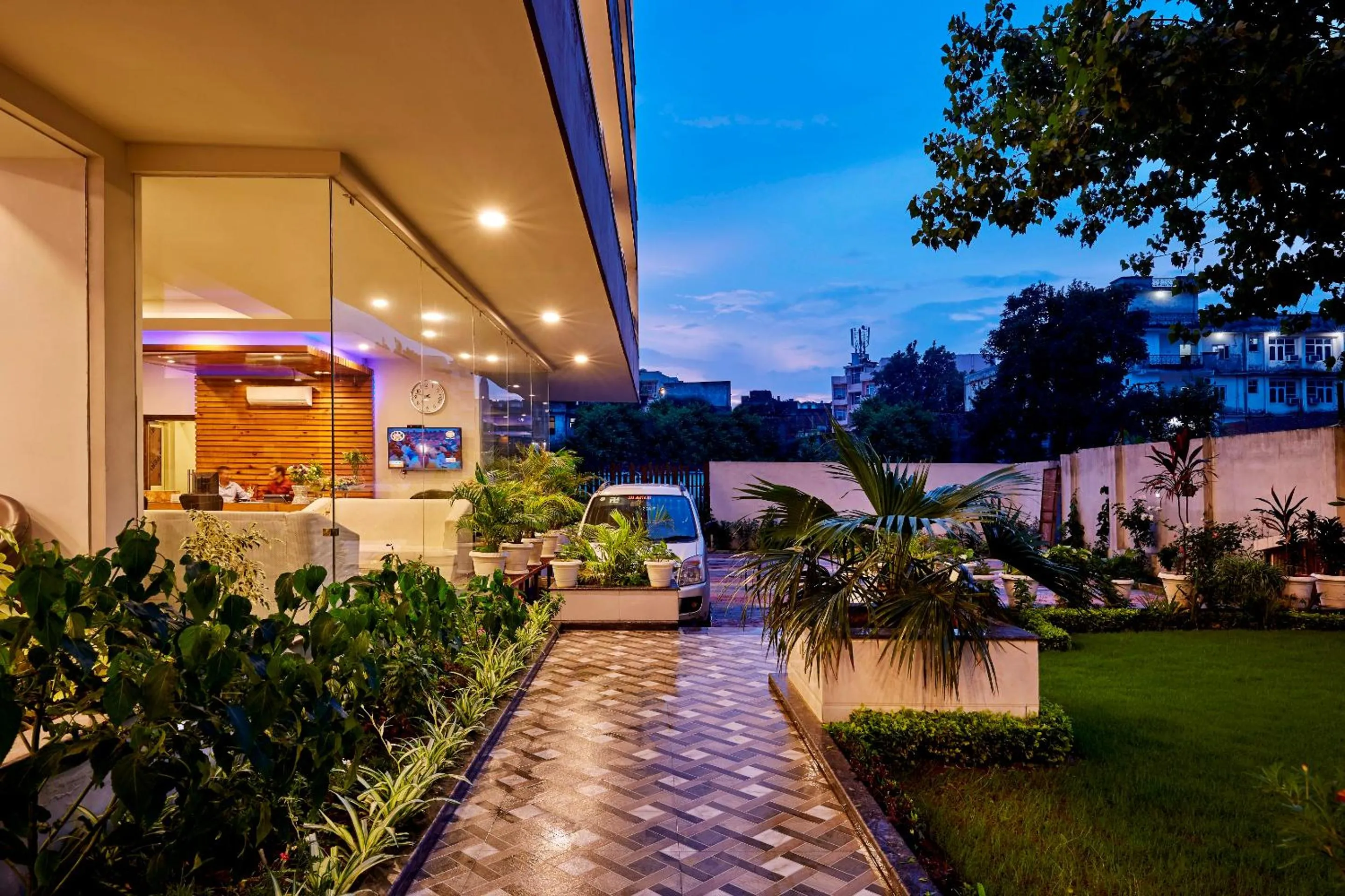 Garden in Rama Trident, Katra