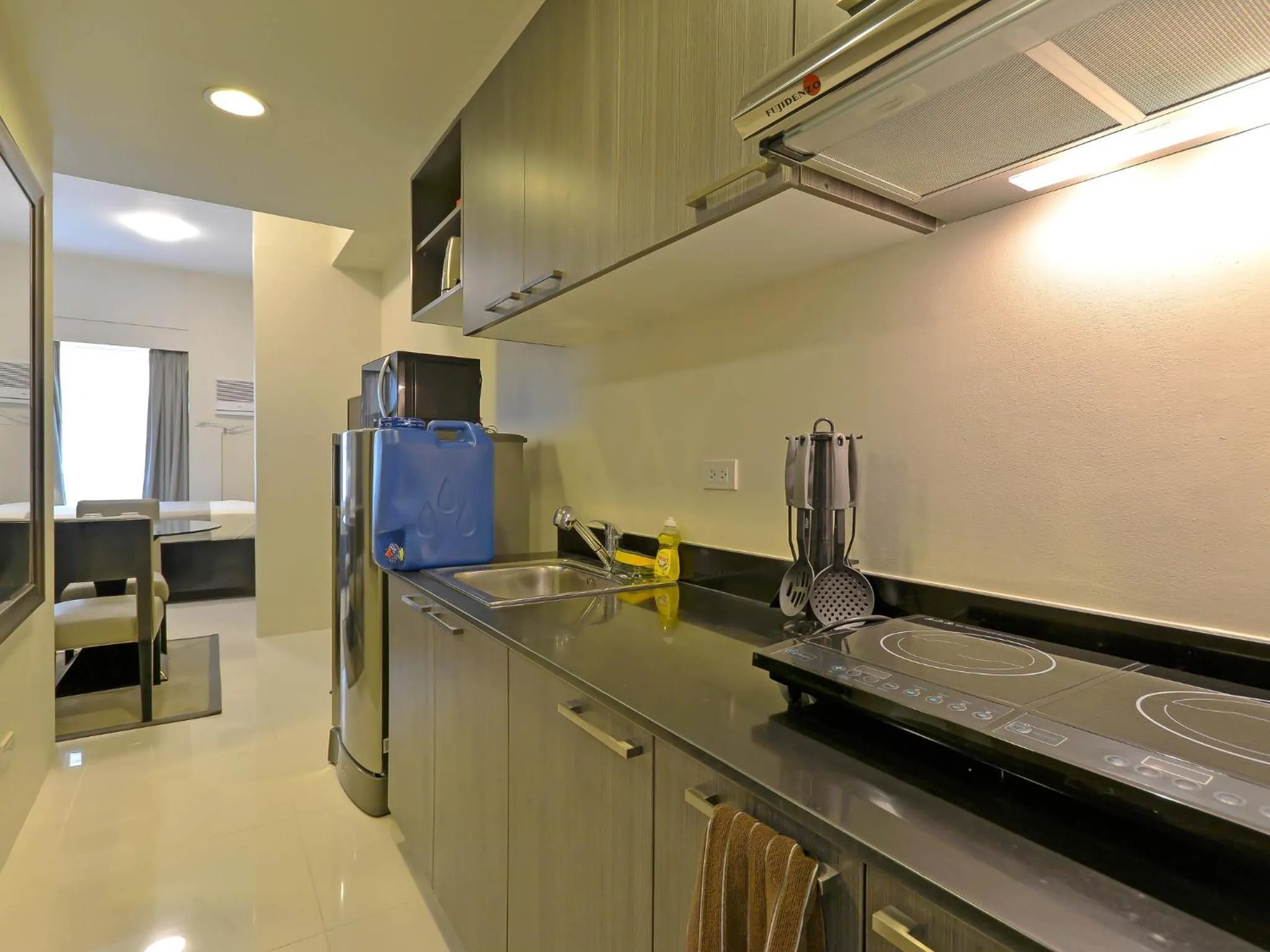 Kitchen or kitchenette in Currency Serviced Suites