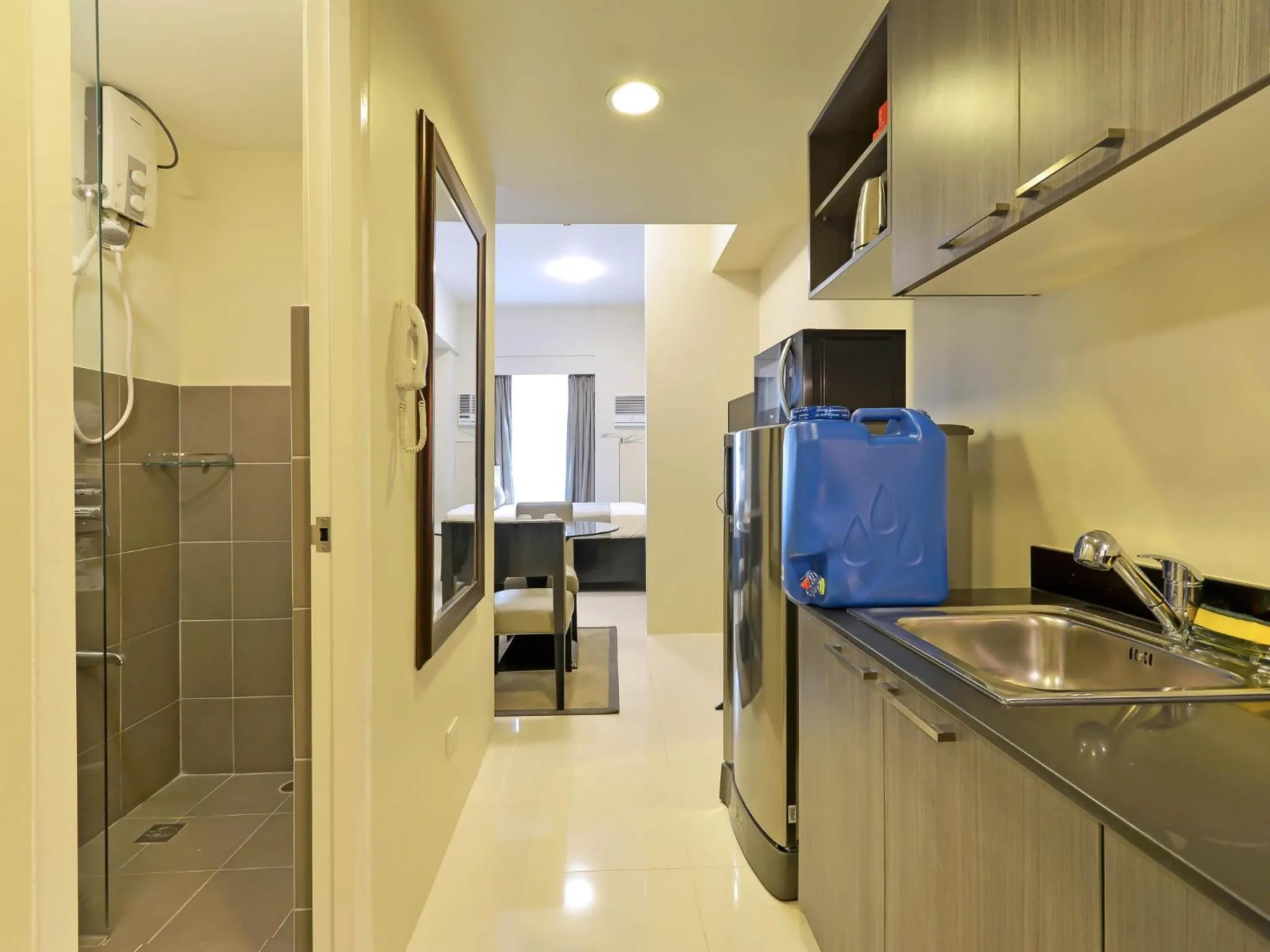 Currency Serviced Suites