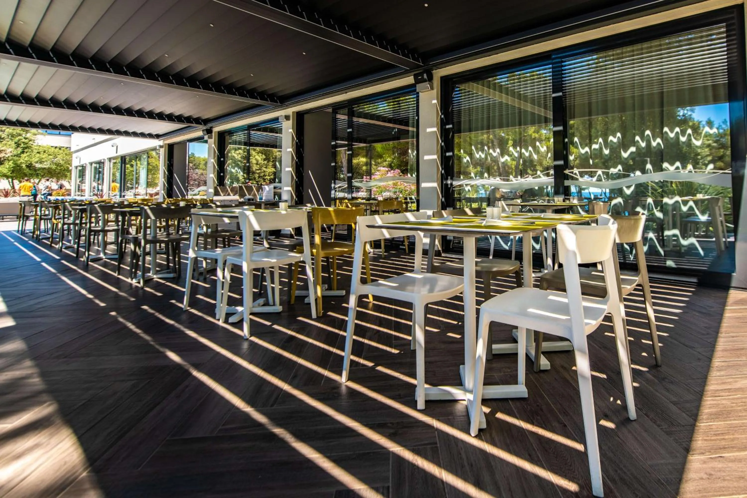 Restaurant/places to eat in Park Plaza Arena Pula